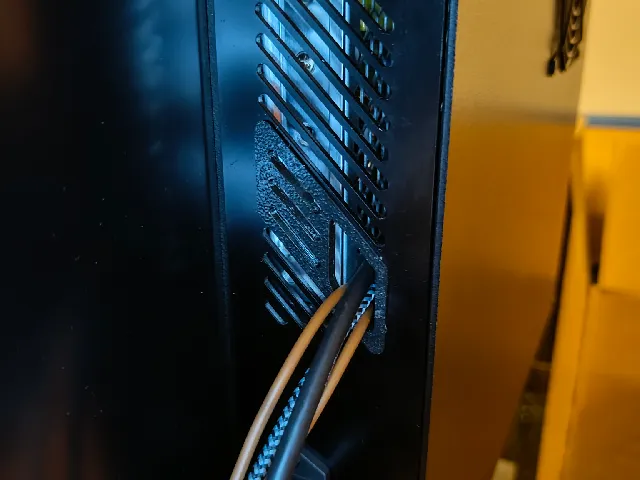 RatRig vcore4 electronic box cable opening