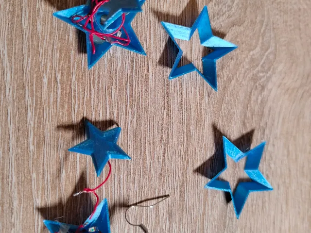 Glowing star earrings