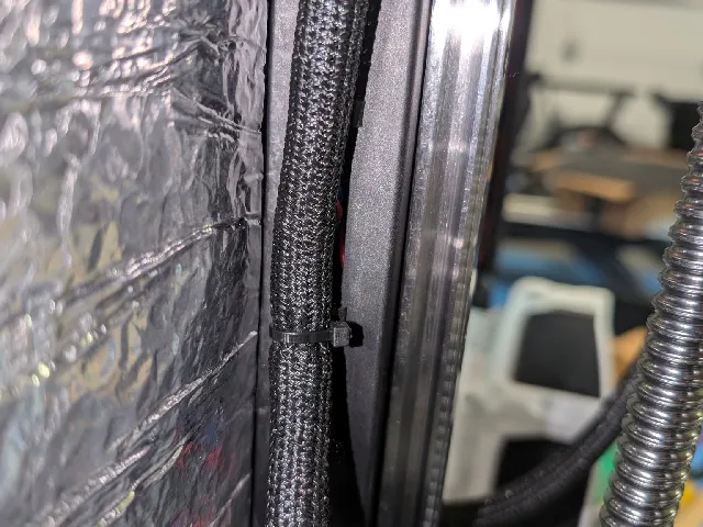 RatRig V-Core 4 Wire Clips W/ Zip Tie Holder