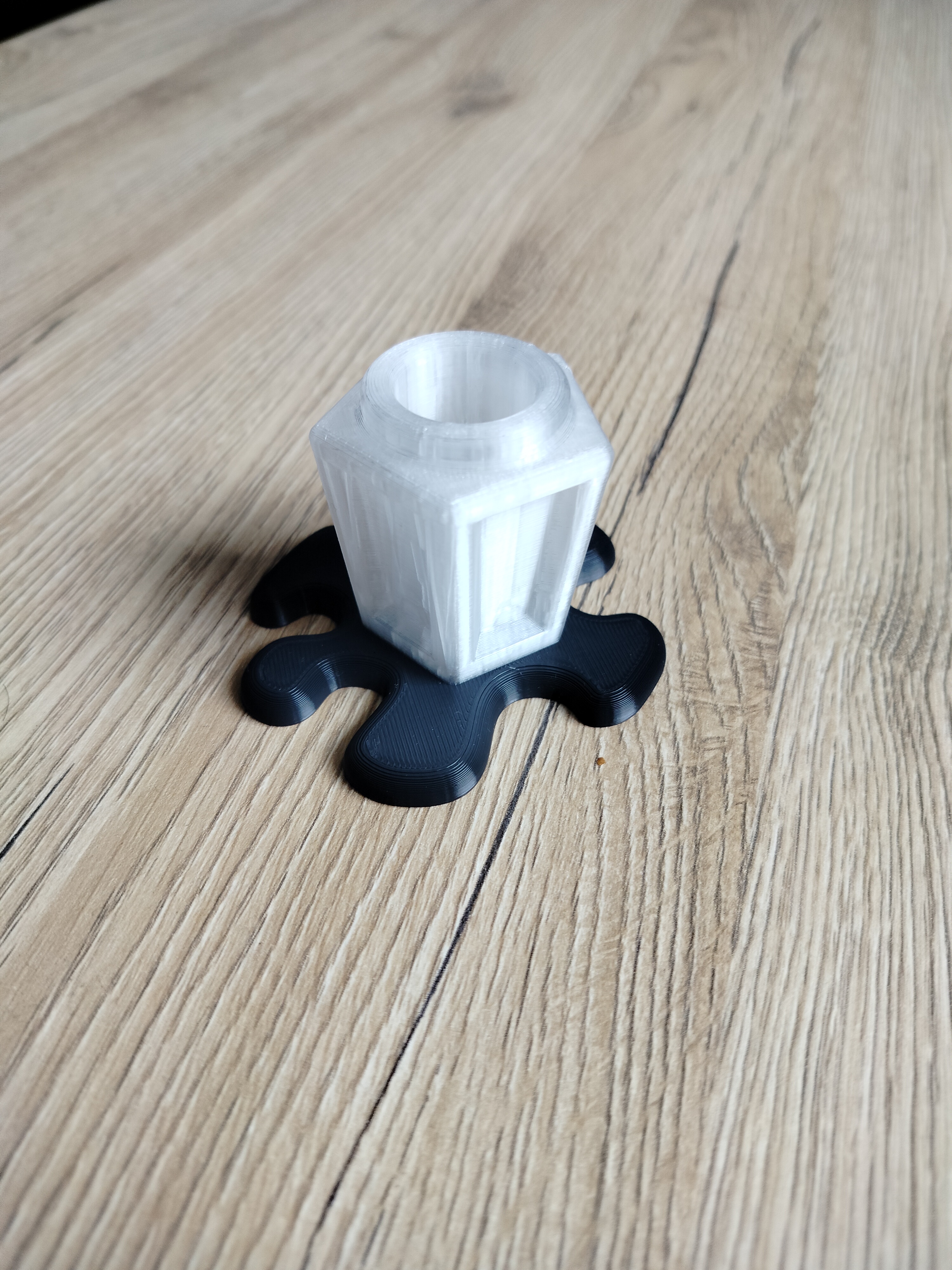 Five-sided pen stand — thumbnail 3