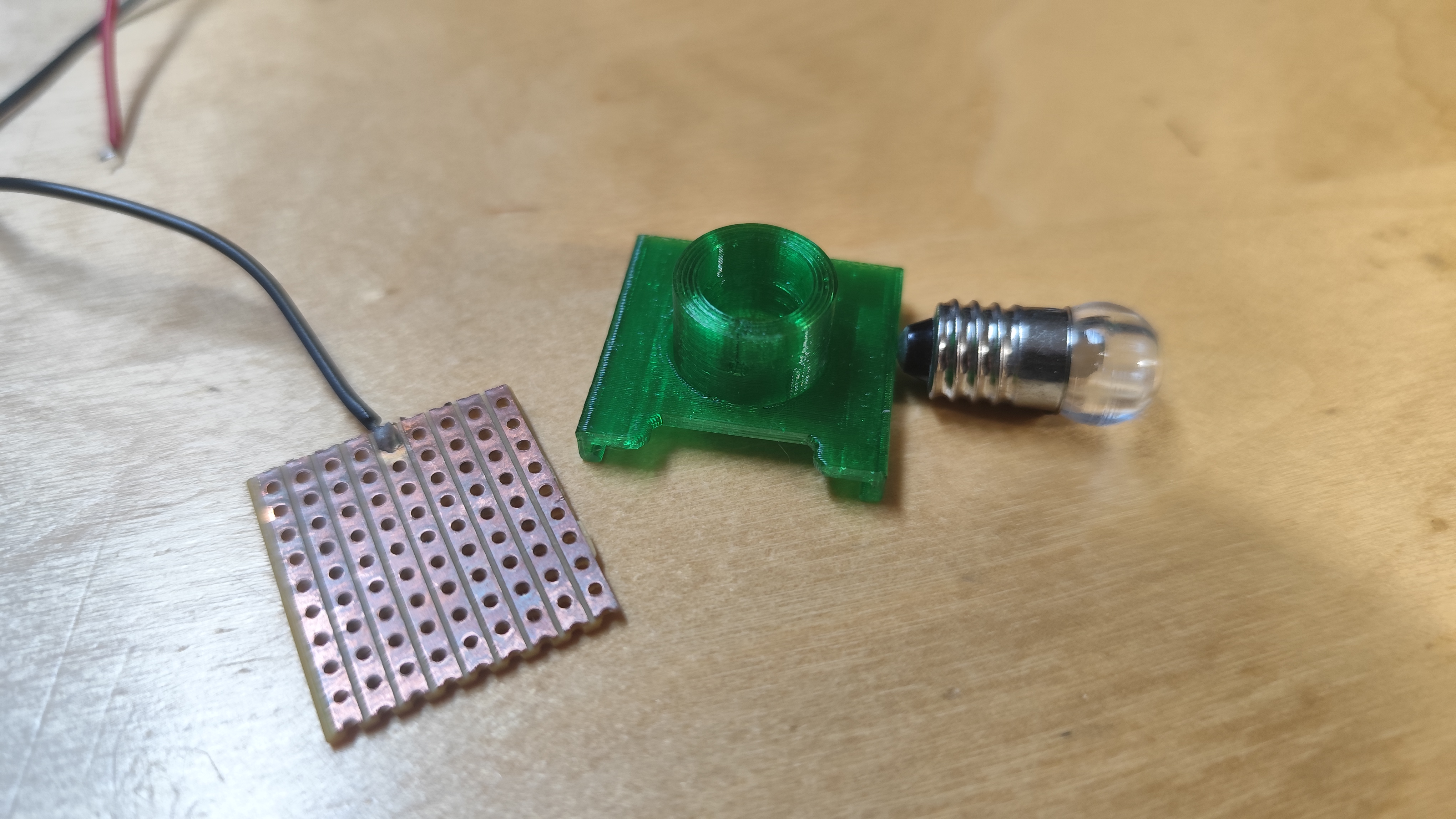 E10 Socket for Mini Light Bulb — miniatura 2