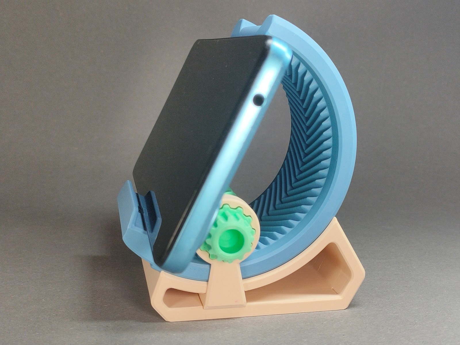 Miniatura 4 do modelo 3D Geared Phone Stand