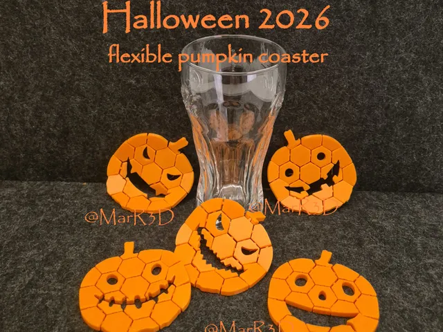 Five flexible cute pumpkin coaster for Halloween or autumn decorations