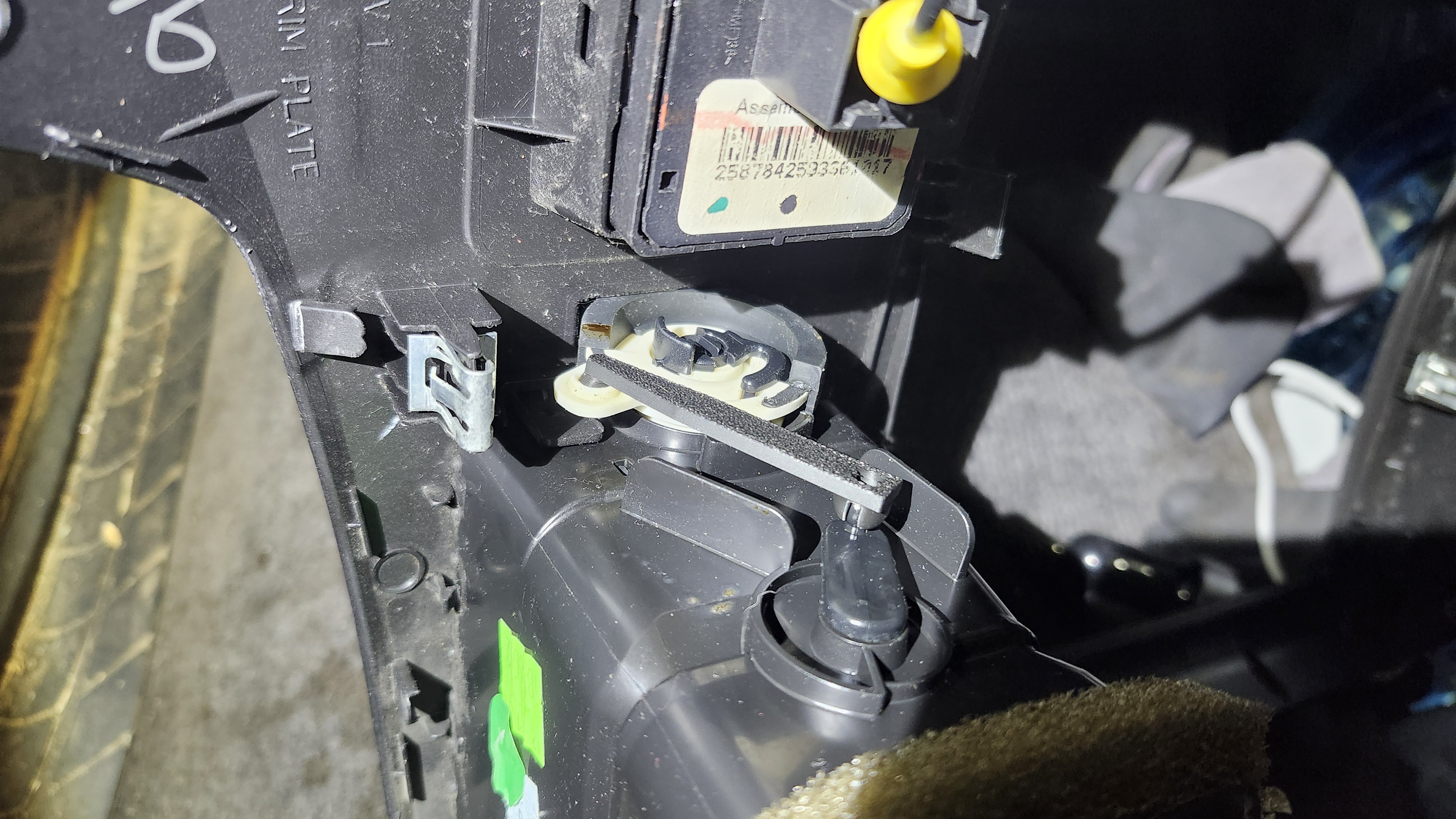 2009-2014 GM Dash Vent Control Arm