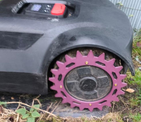 Handwise Lawn Mower Robot Wheel Spikes
