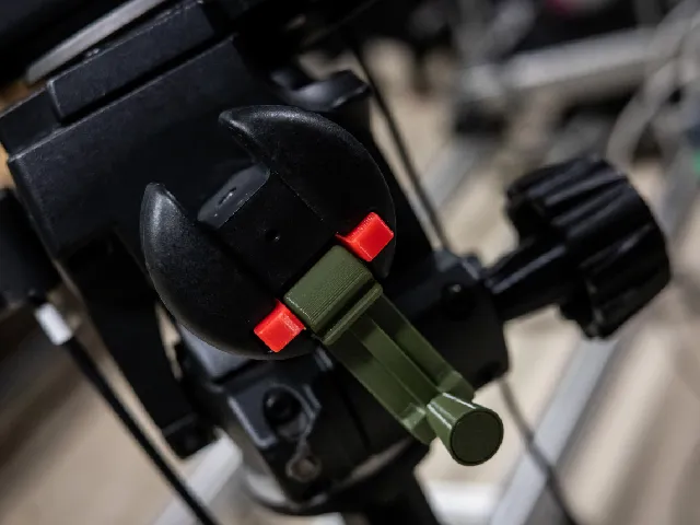 Manfrotto R400 locking pin