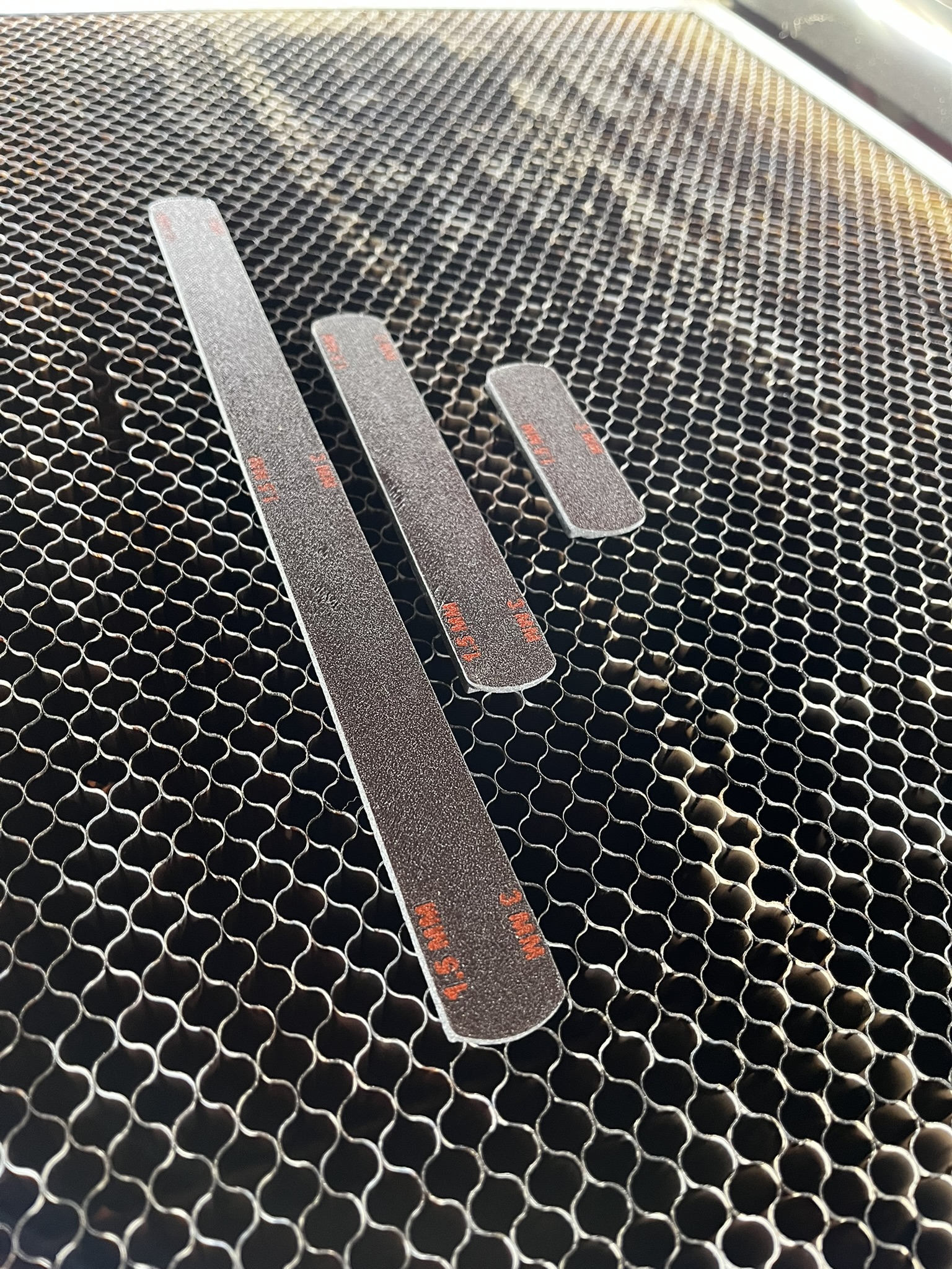 Laser Magnetic Hold Down Bar