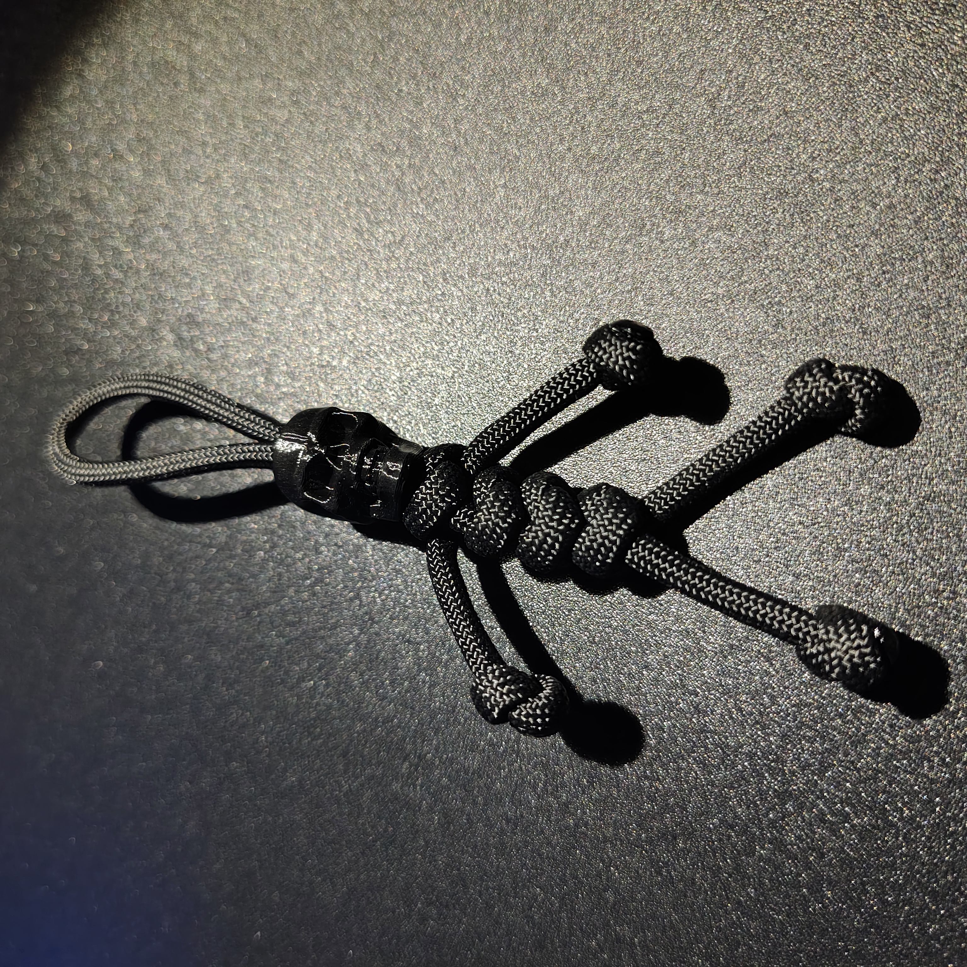 Paracord skull — thumbnail 2