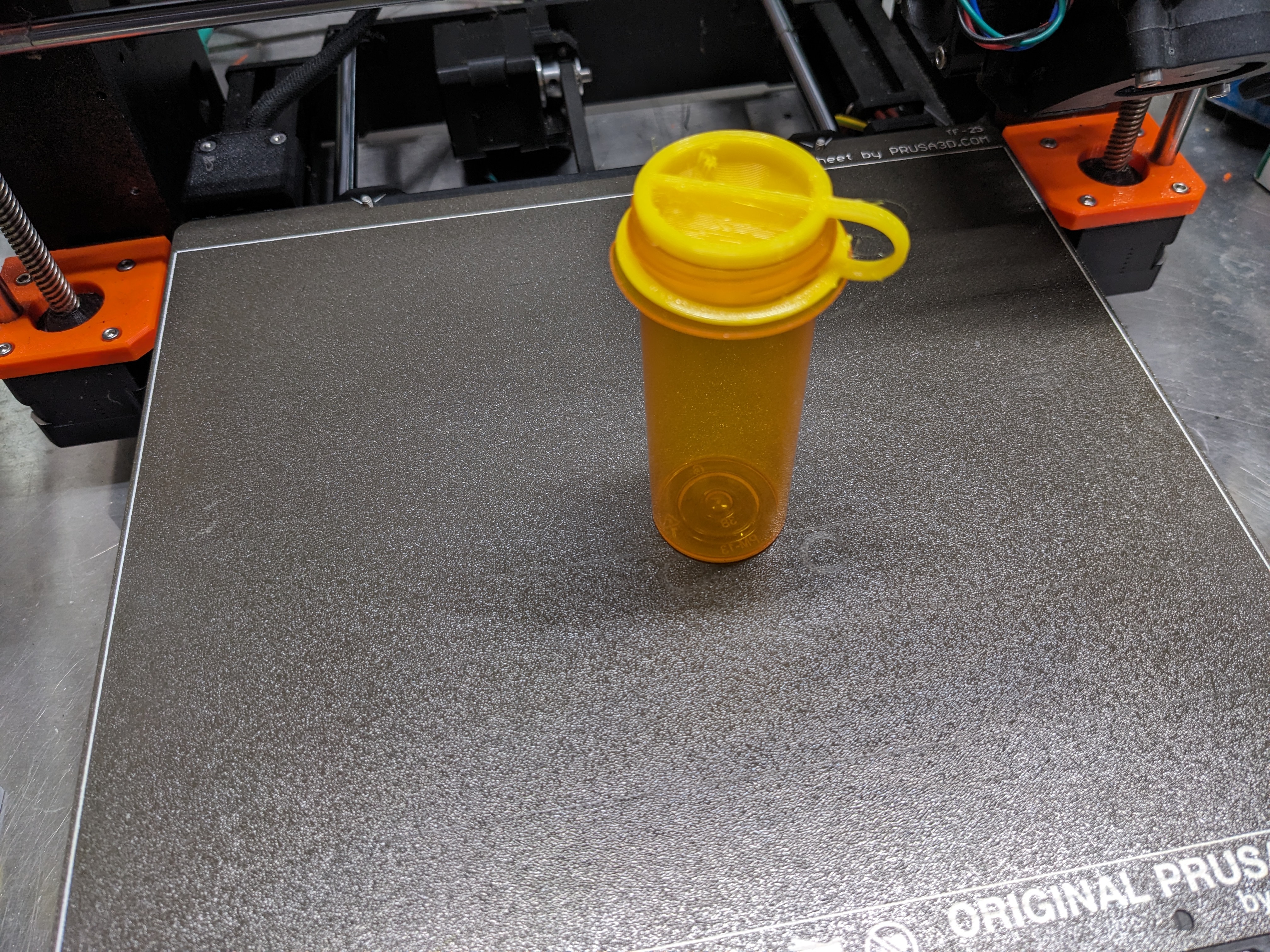 Stopper/Cap with Retainer for Pill Bottle/Vial 30.5mm ID