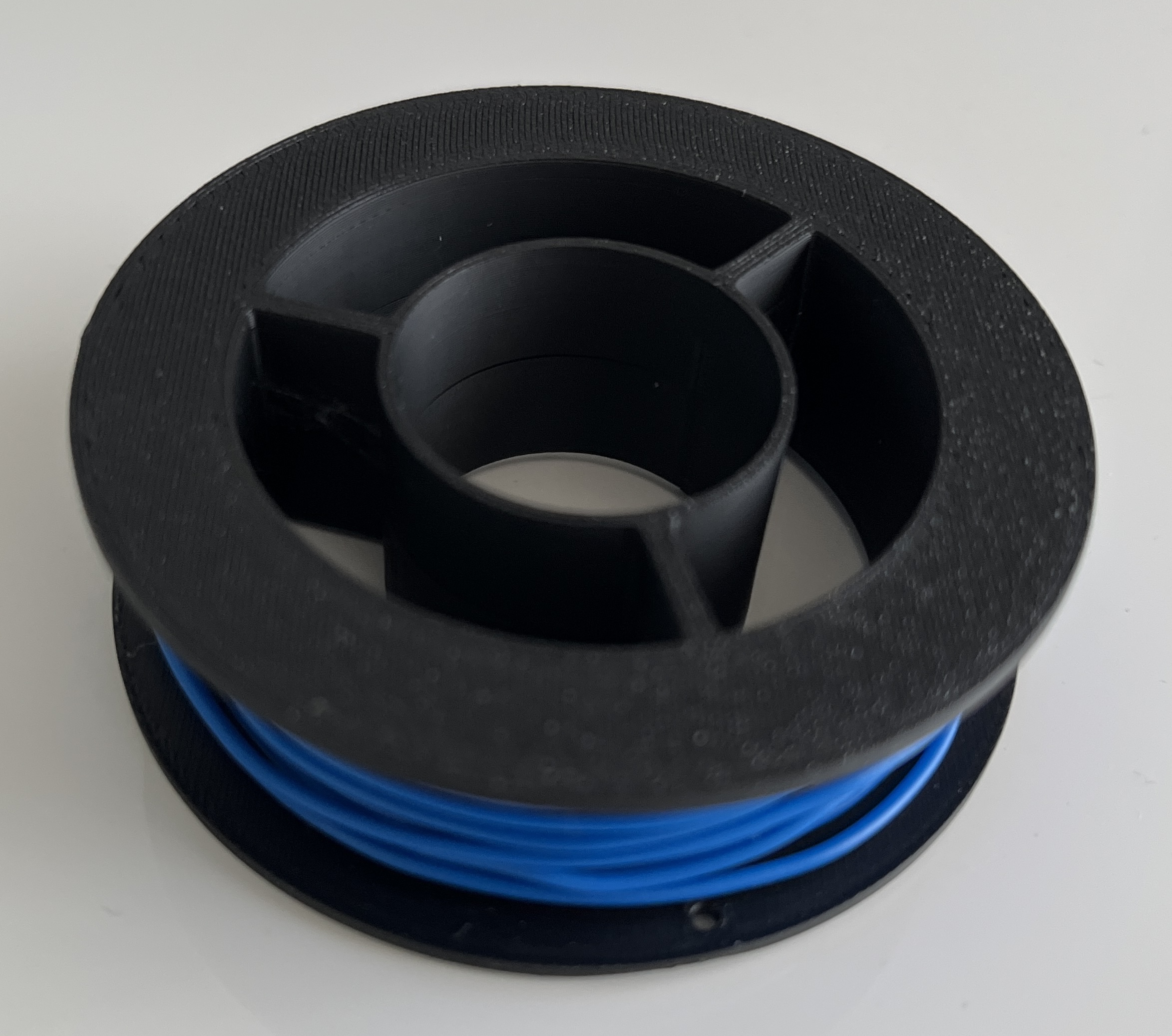 Mini cable reel