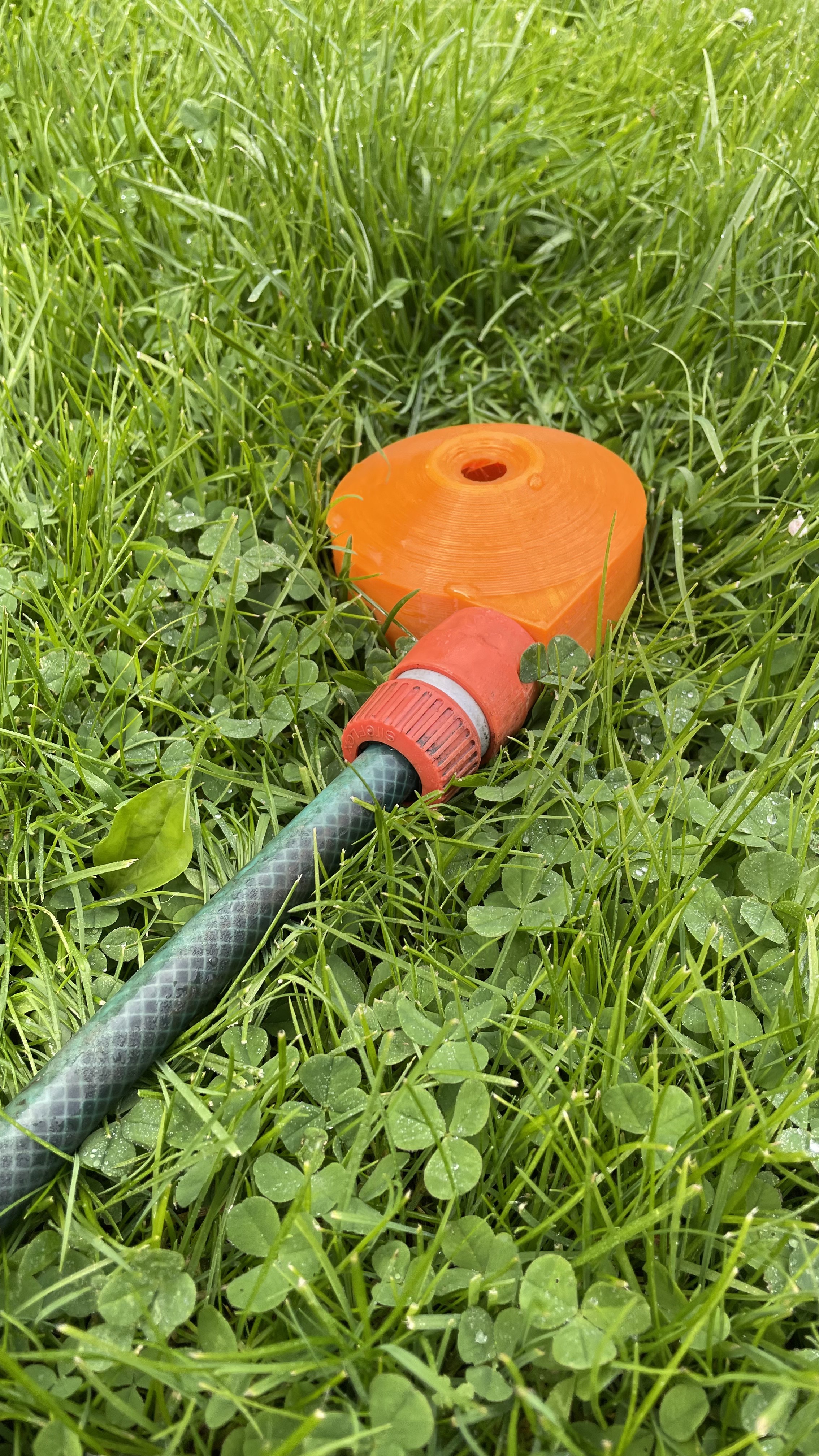 Zahradní rozstřikovač - Garden sprinkler