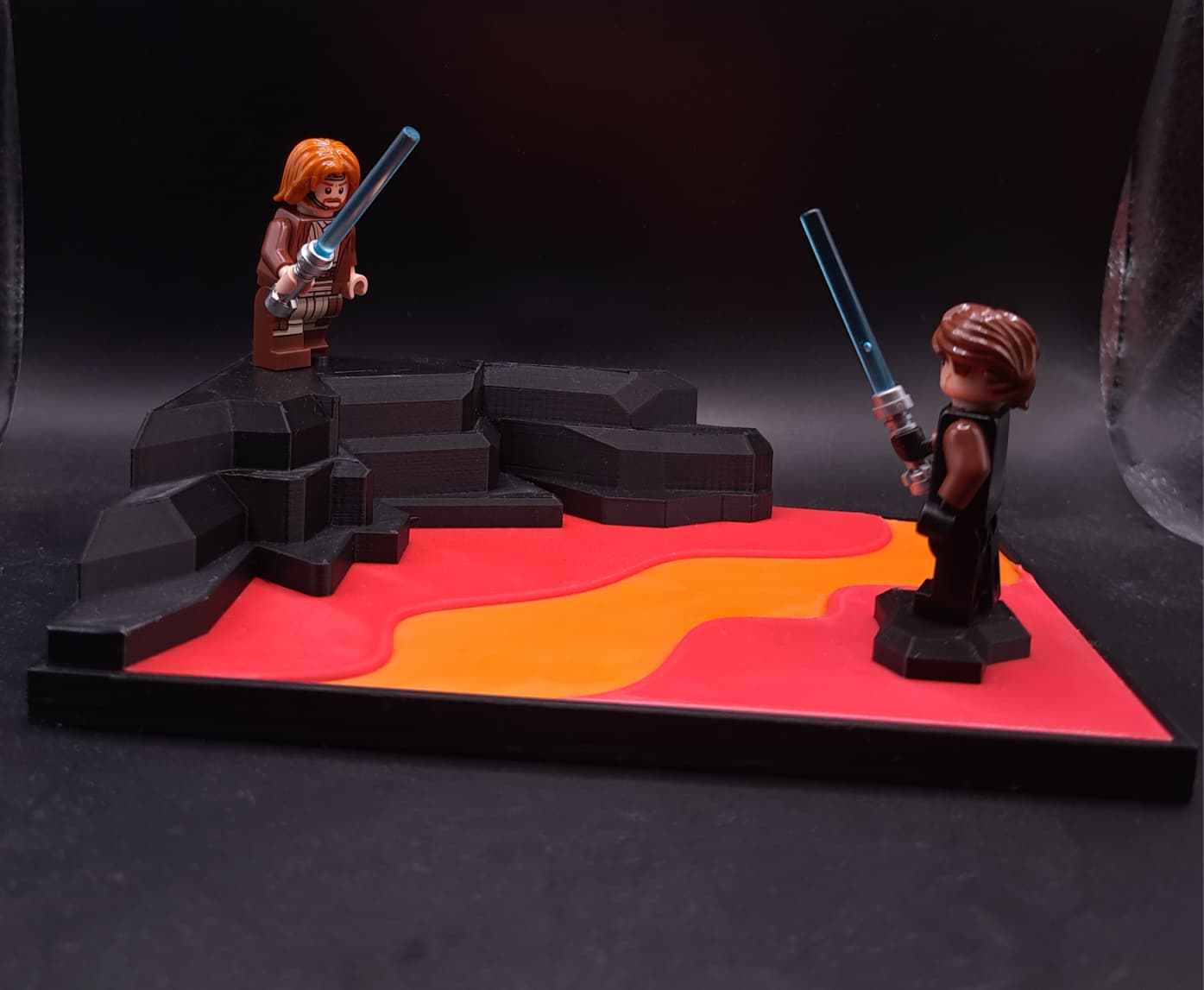LEGO Star Wars Diorama – Duel on Mustafar (Minifigure Display)