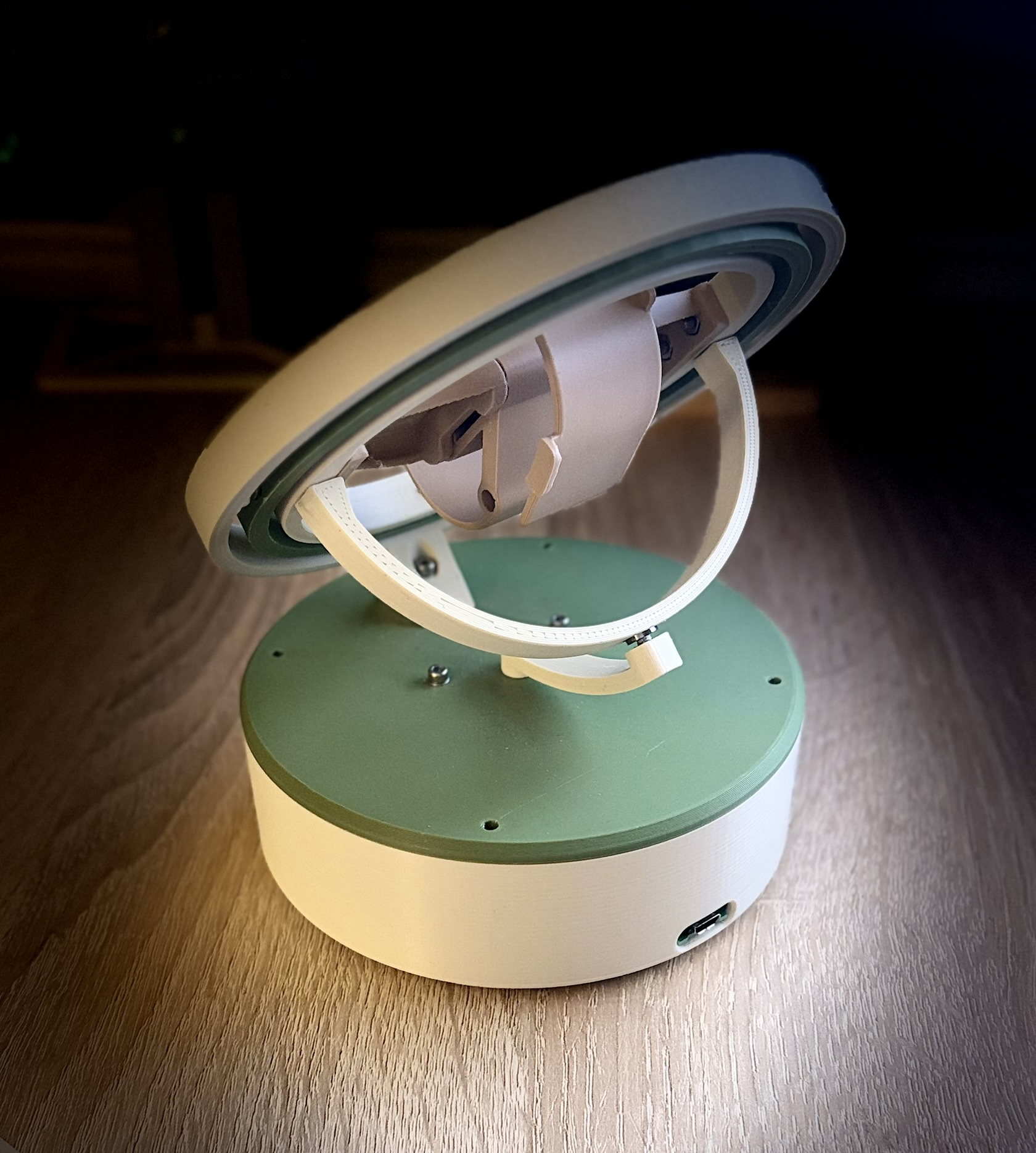 Miniatura 2 do modelo 3D Watch Winder