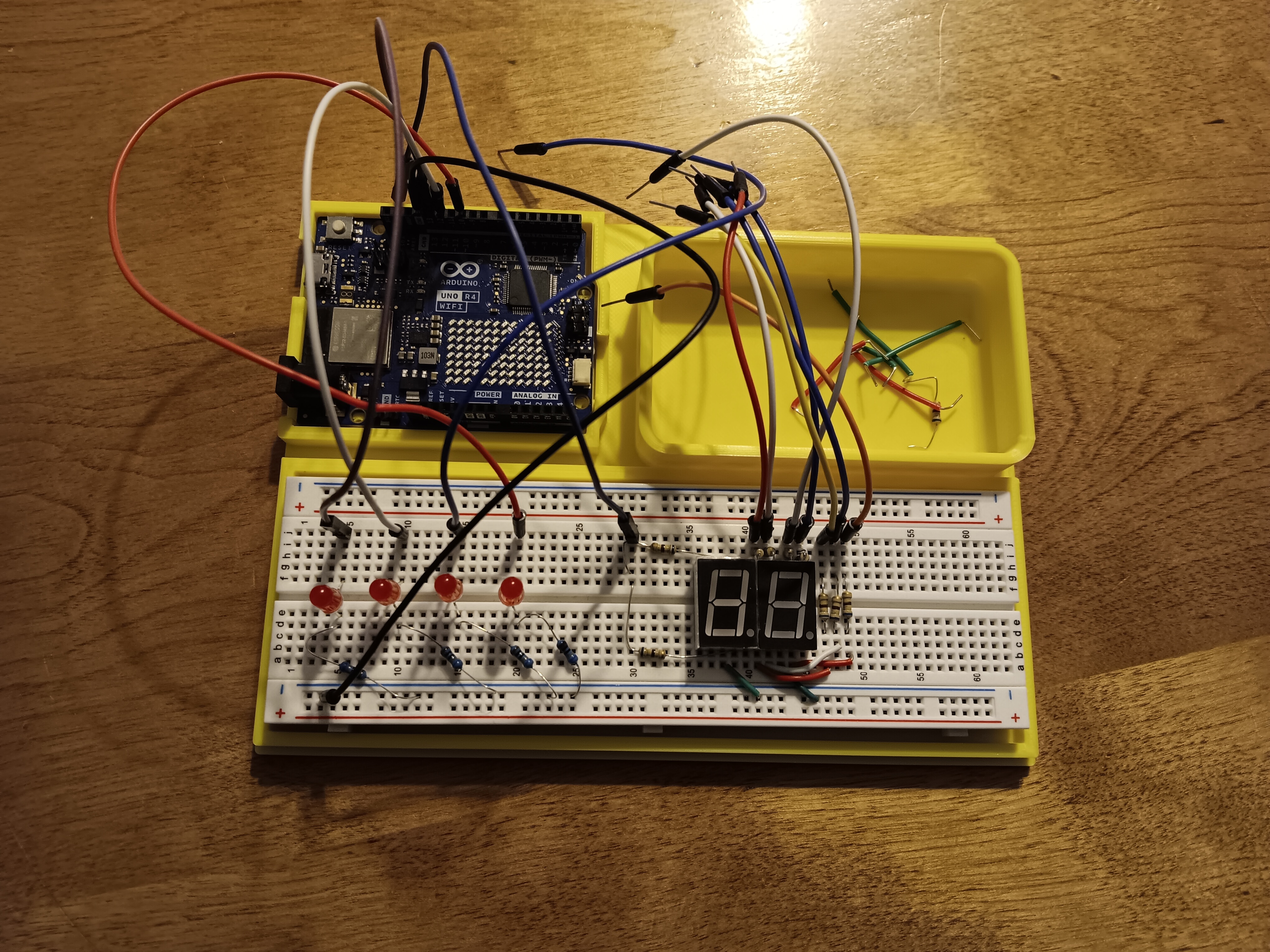 Arduino breadboard projects R4