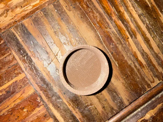 Quart of oil screw on funnel with cap