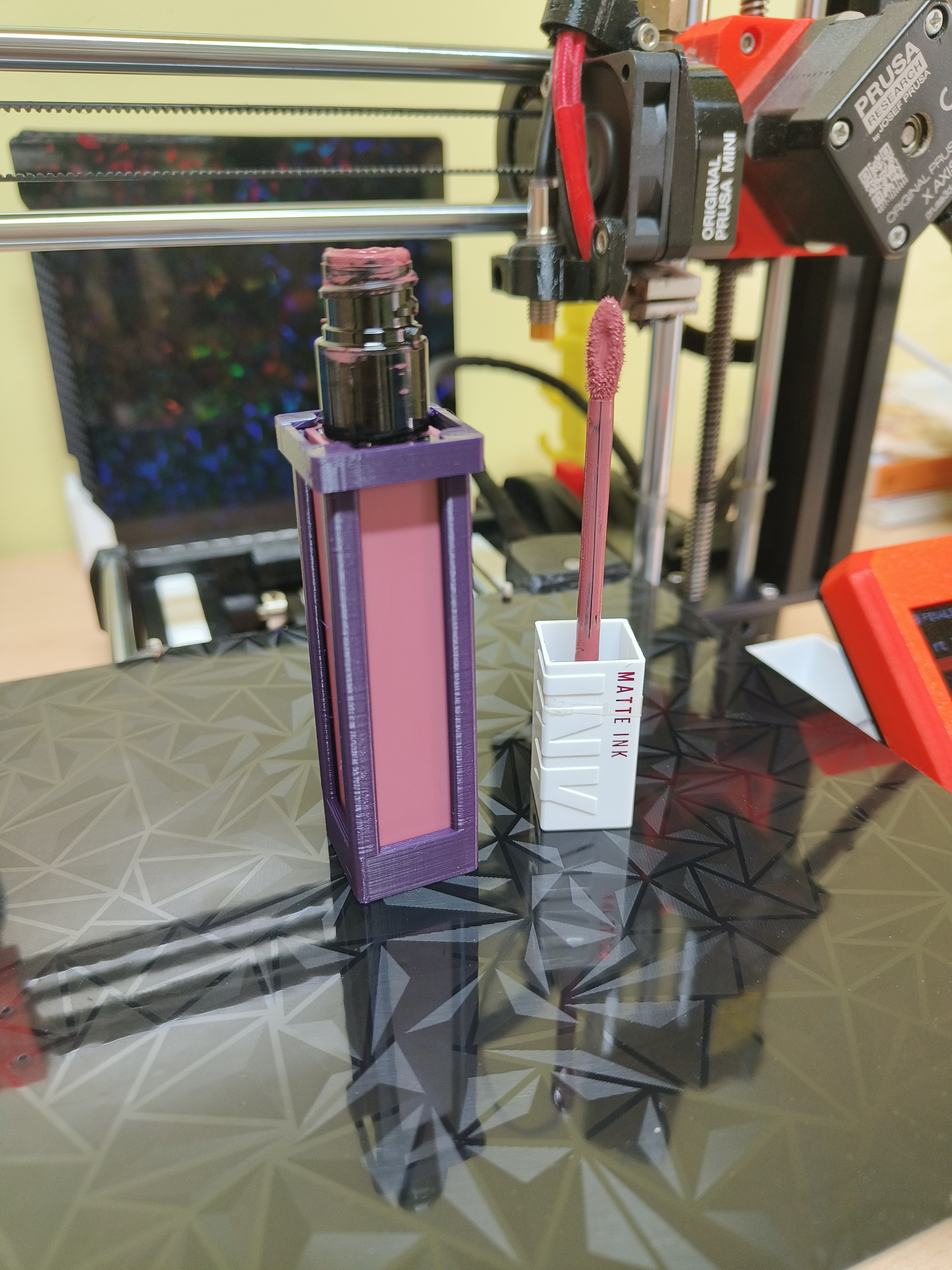 Sujeción para pintalabios antigoteo · V2 · Drip-proof lipstick clamping bracket