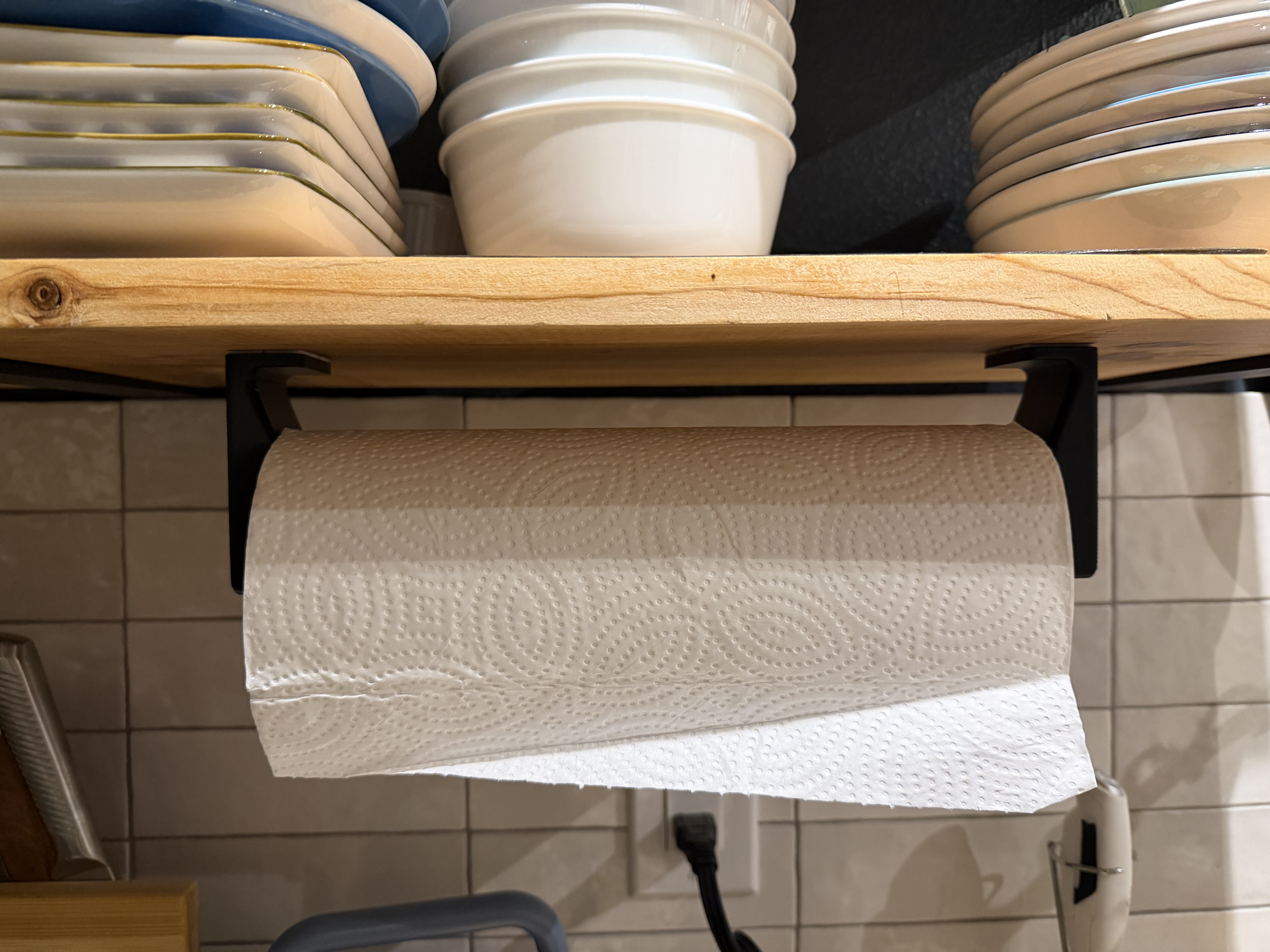 Quick Reload Paper Towel Holder No Screw Holes
