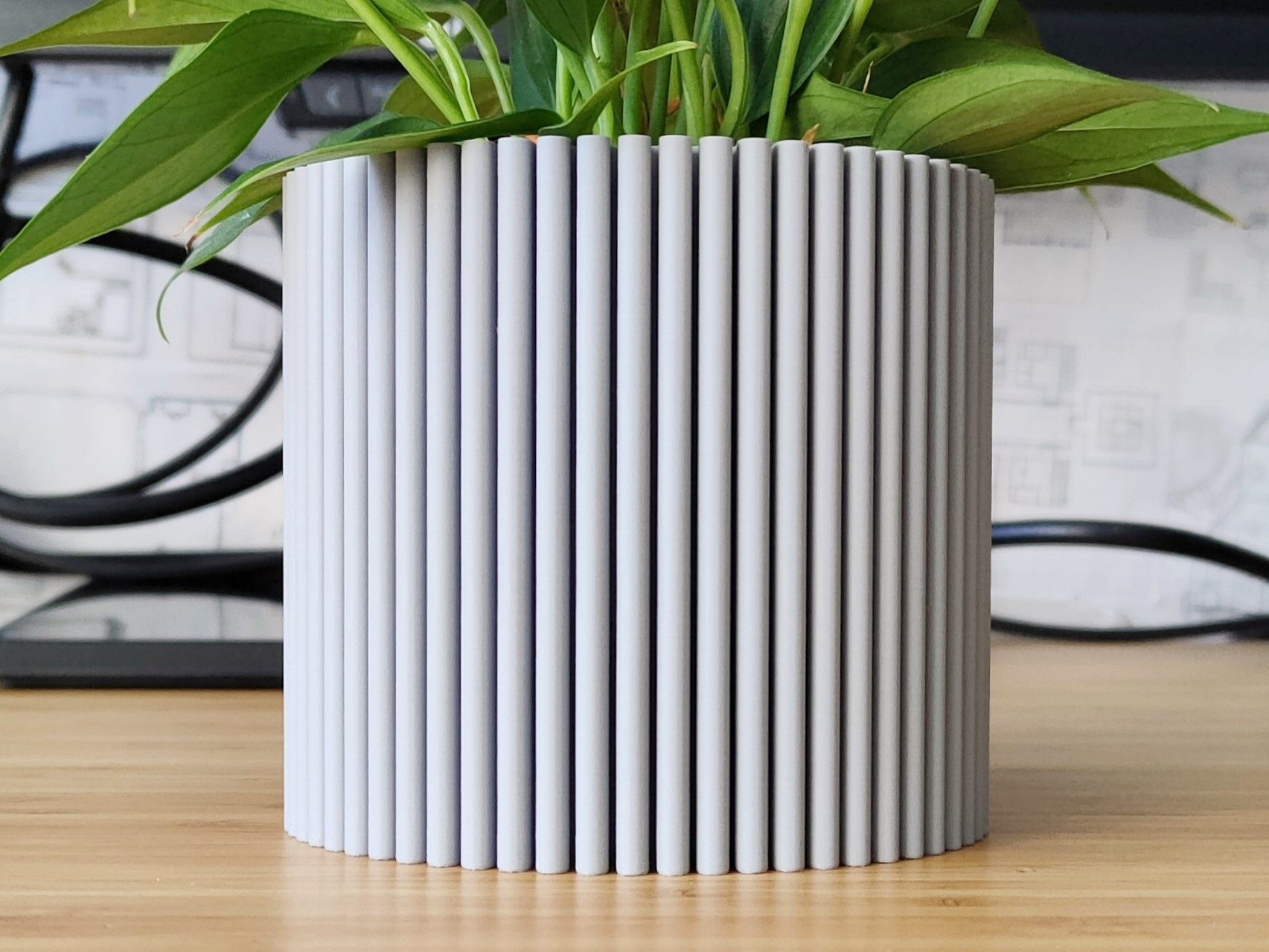 Ribbon Plant pot and Planter - Vase mode design