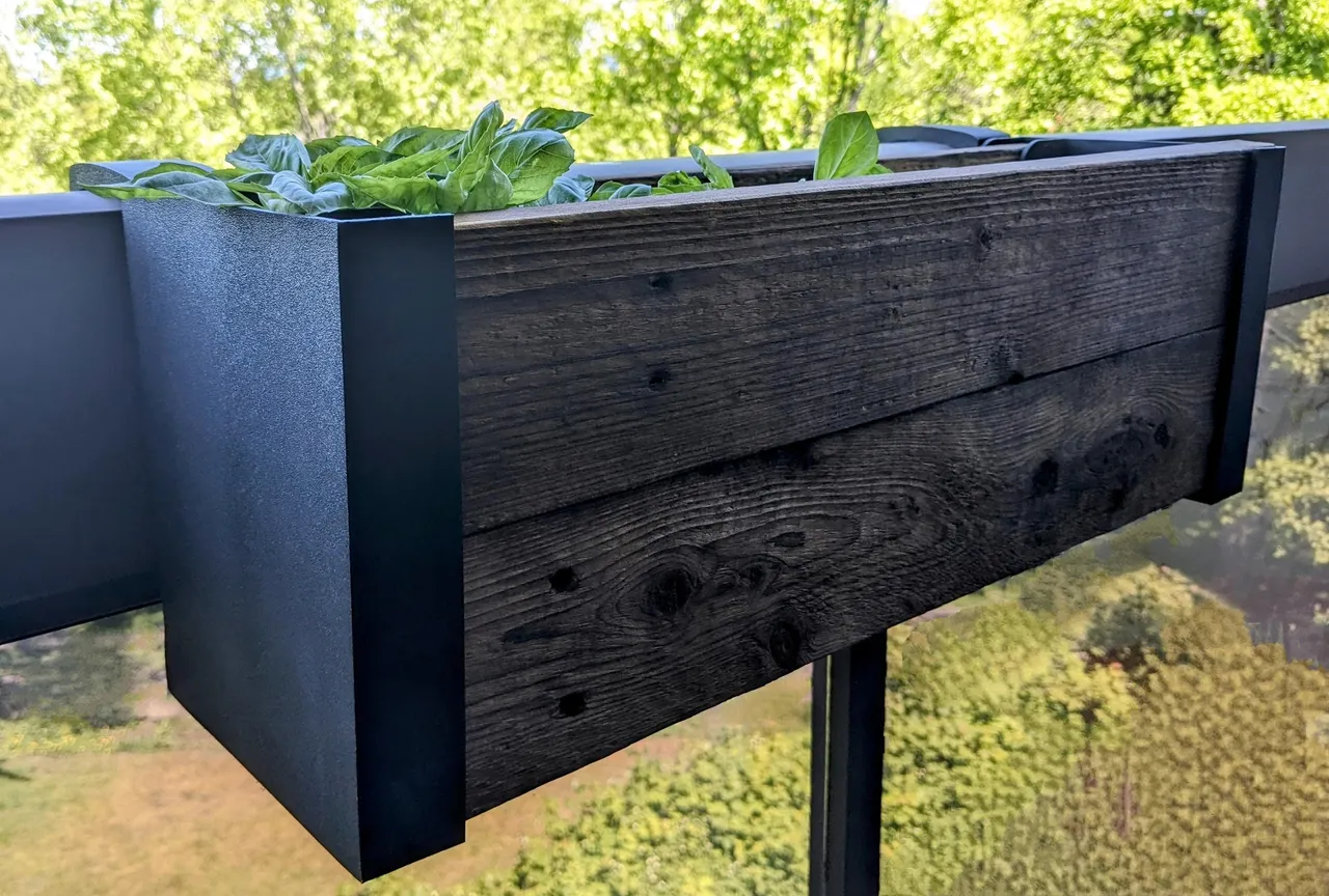 Balcony/Patio Railing Window Box Planter by Frank | Download free STL model  | Printables.com