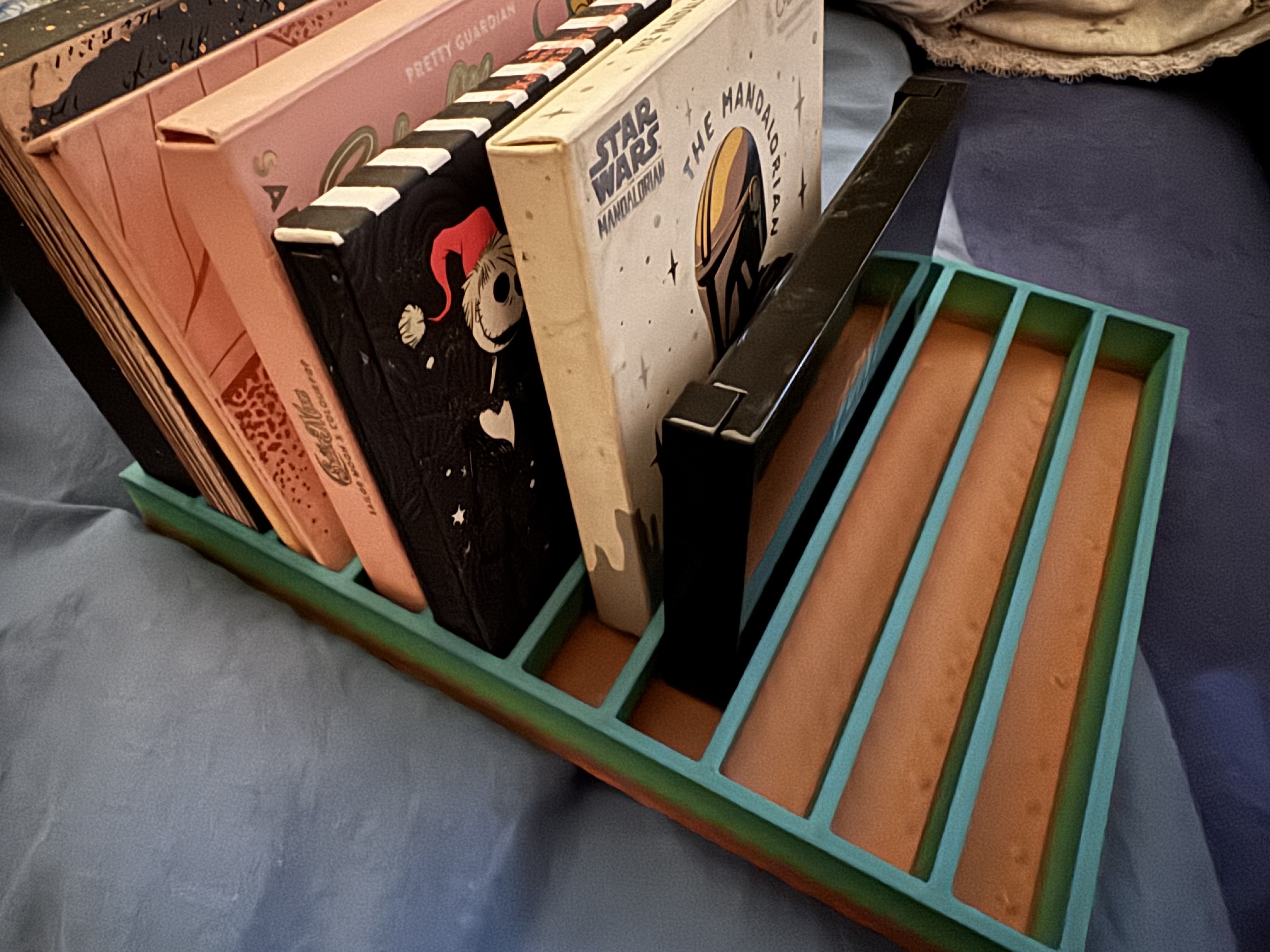 Makeup Palette Holder