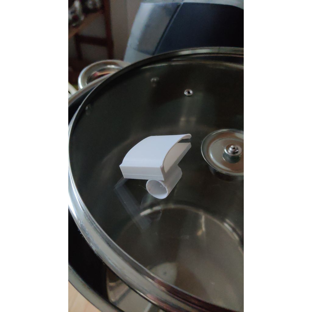 Brewing Helper Improved: holder for a beer brewing hose