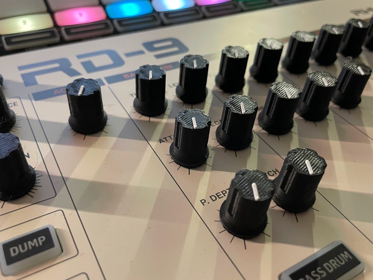 KNOBS FOR BEHRINGER RD-9 — miniatura 2