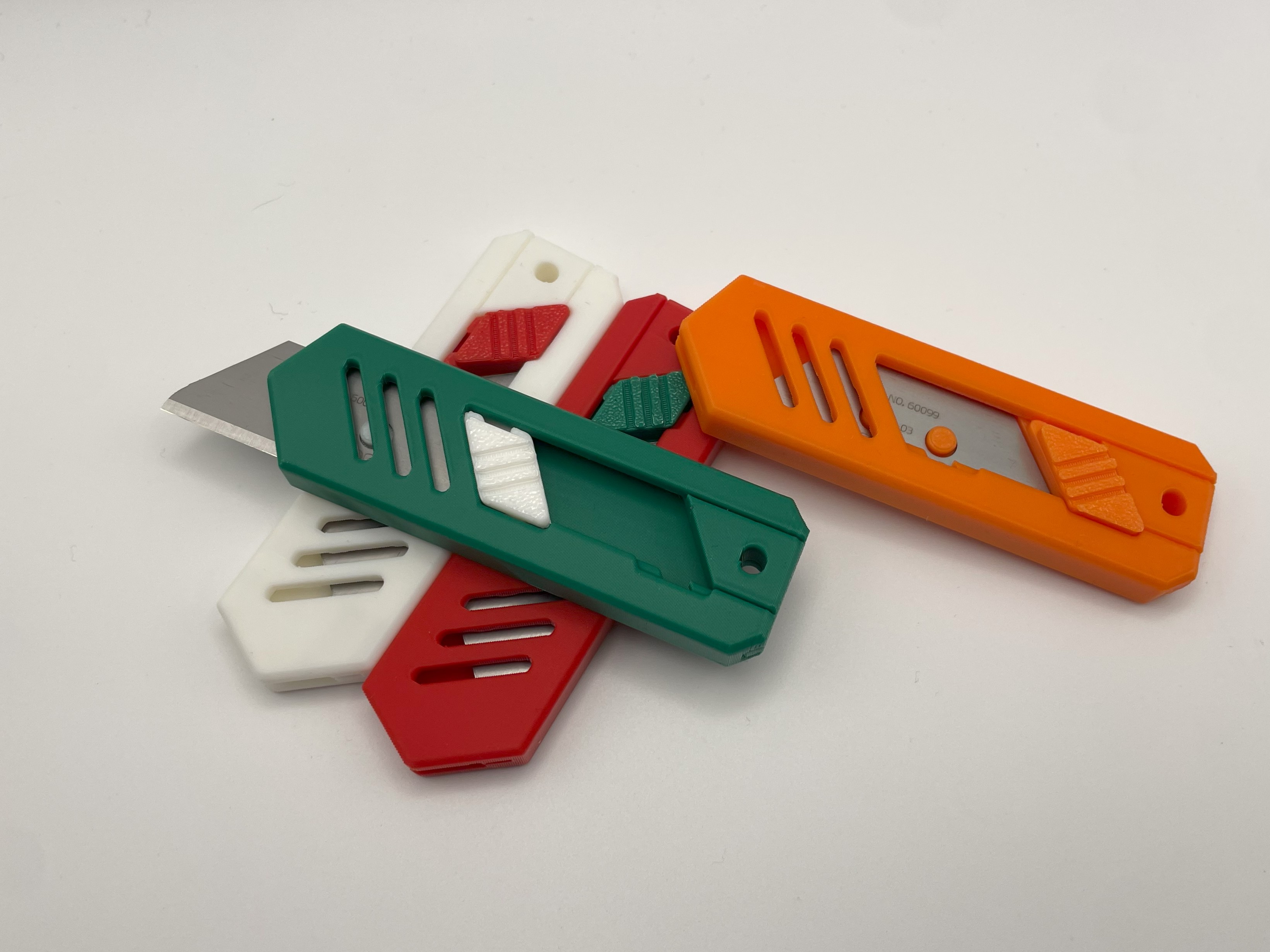 Miniatura 2 do modelo 3D Auto-Locking Utility Knife / Cutter