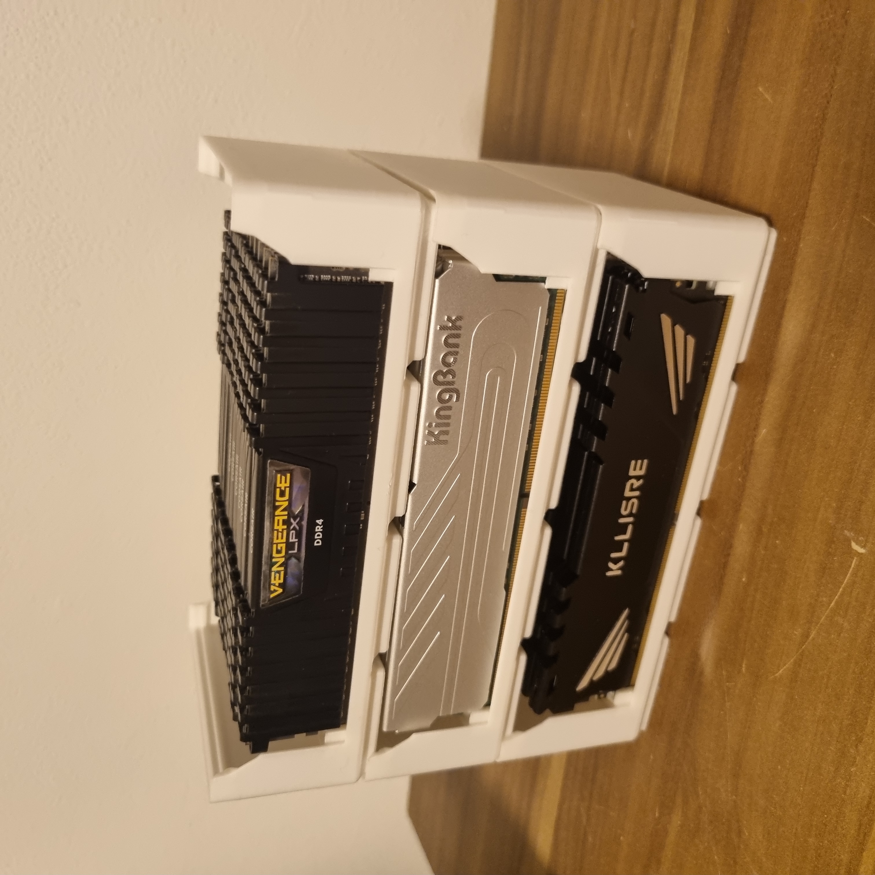 Gridfinity DDR RAM Stick Holder — 10 Slot, Stackable (6U Height, Heatsink Compatible)