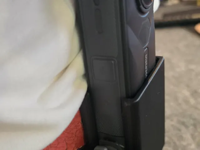 Insta360 X5 with DJI Mic Mini belt carryon with stick