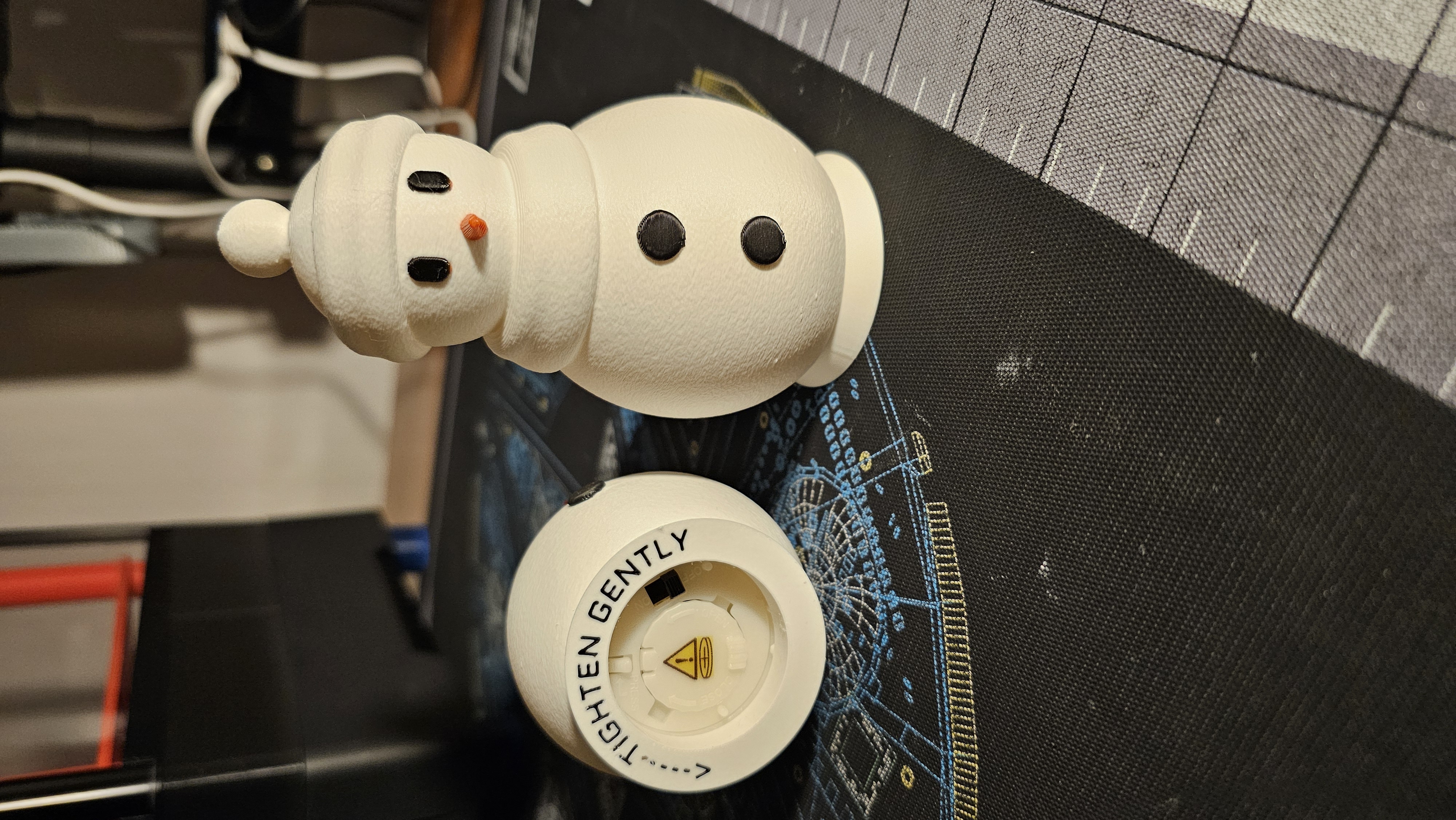 Remixed Base for Snowman Tea-Light Ornament 3D model thumbnail