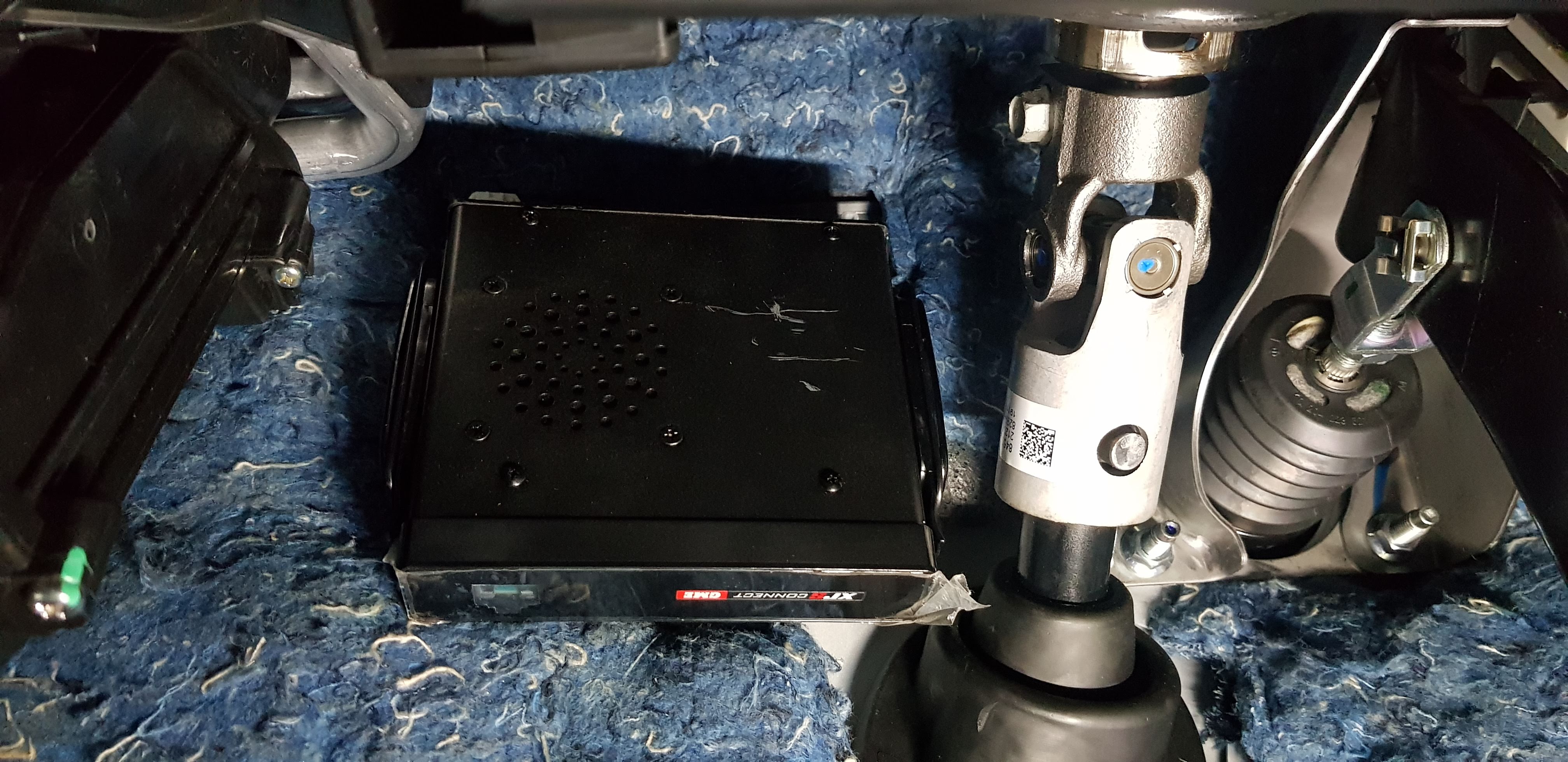 Holden Colorado / Holden Trailblazer UHF Mount - XRS & GME Switch Spacer
