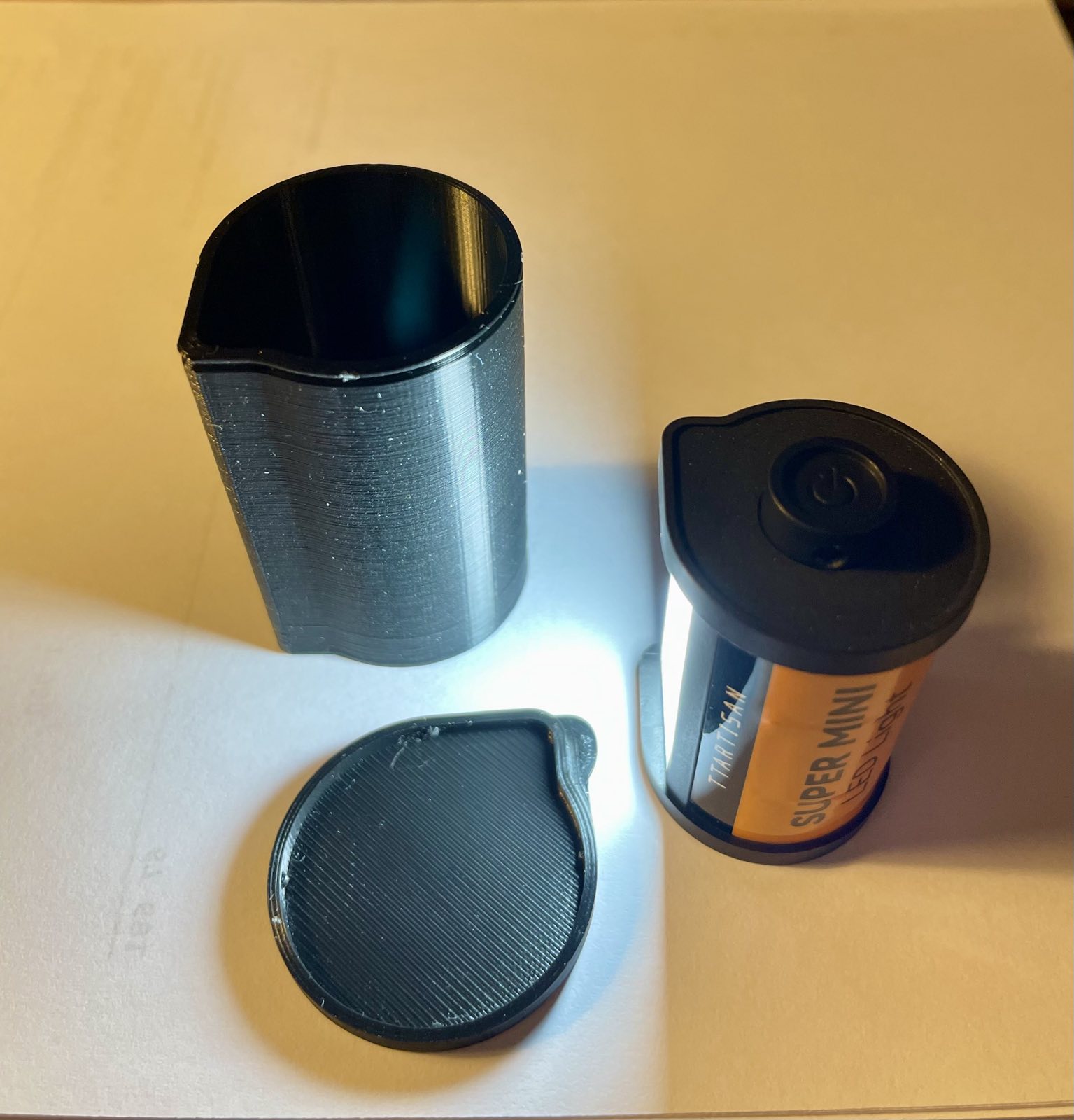 TTArtisan Super mini LED light container