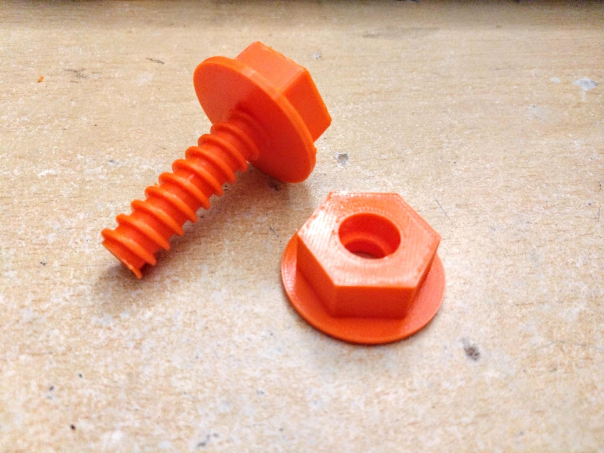 Lidl Playtive Screw and nut (šroub a matice)
