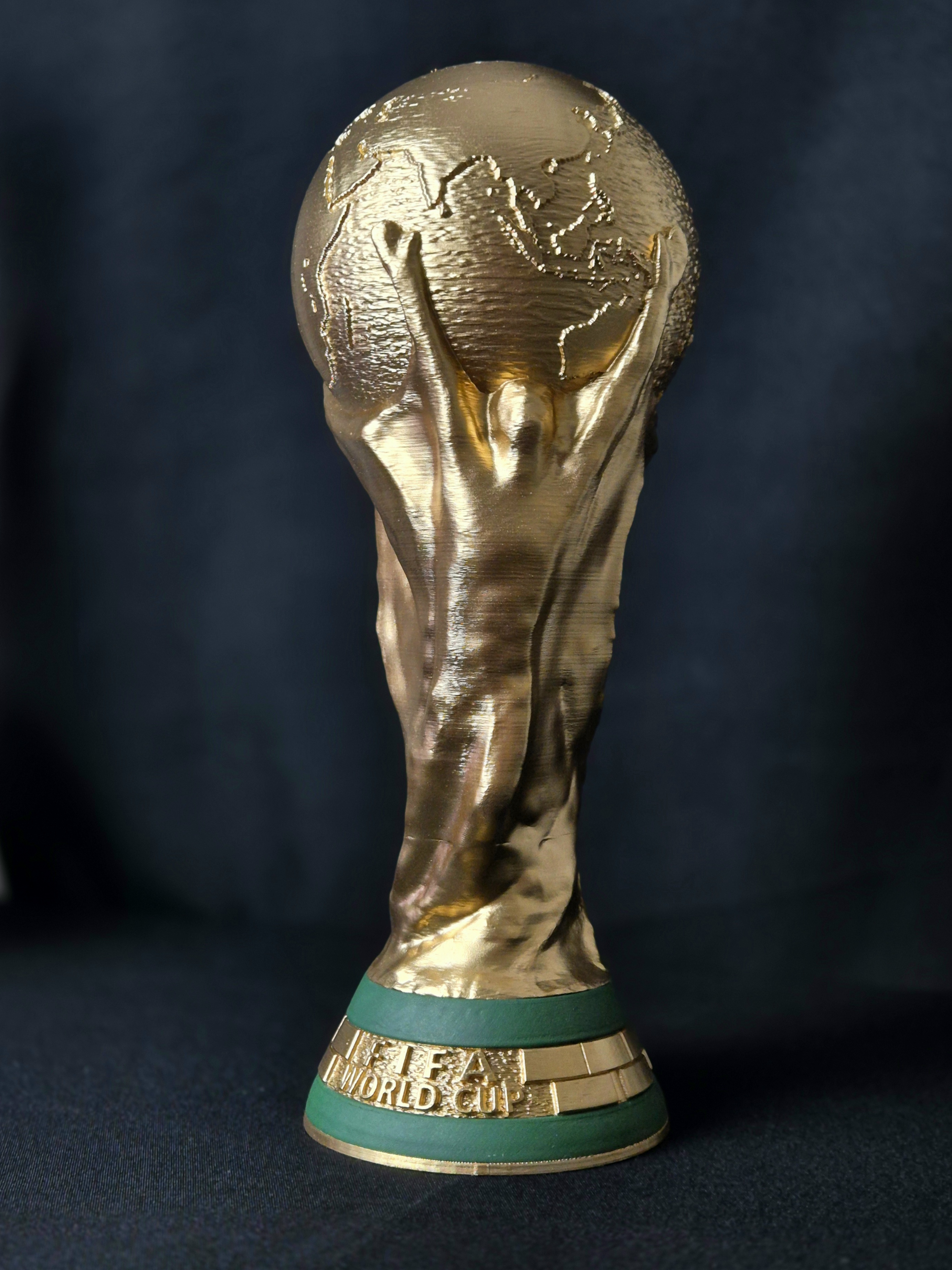 Miniatura 3 do modelo 3D World Cup FIFA Trophy - Real Size 1:1