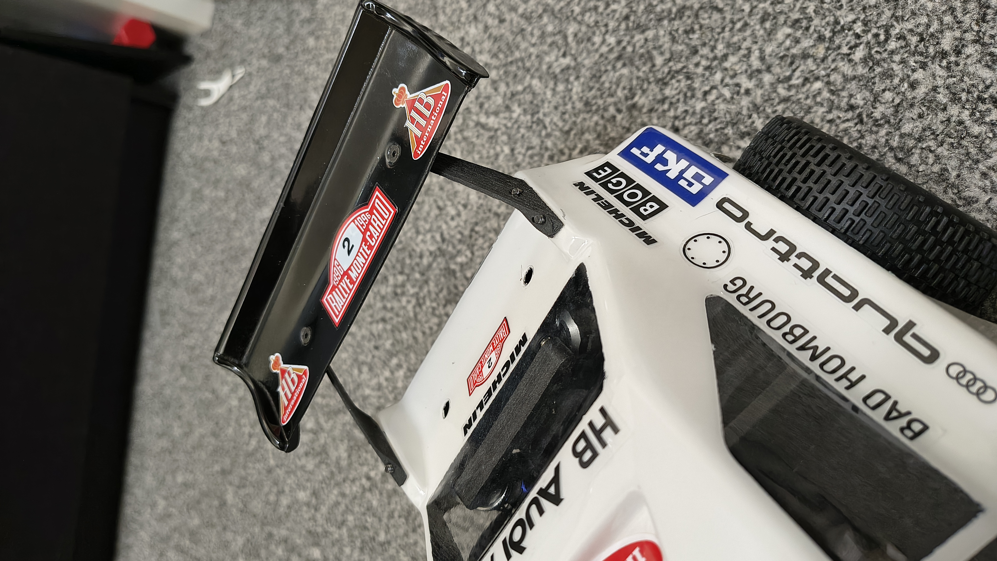 Rear wing holder bracket for Audi Quattro 1/10 shell