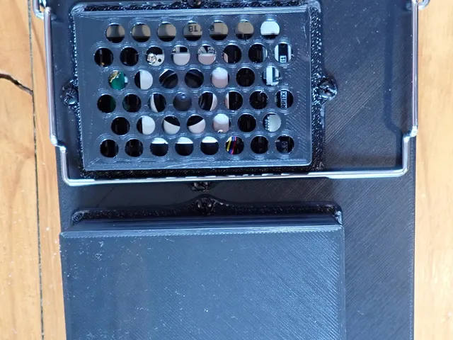 uConsole bottom panel to fit 26650 cells