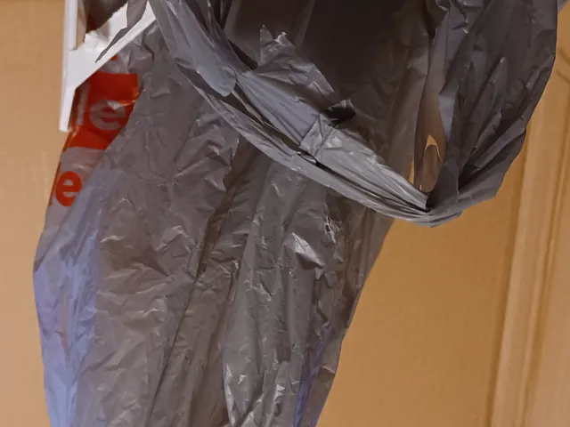 Simple Grocery Bag Trash Can