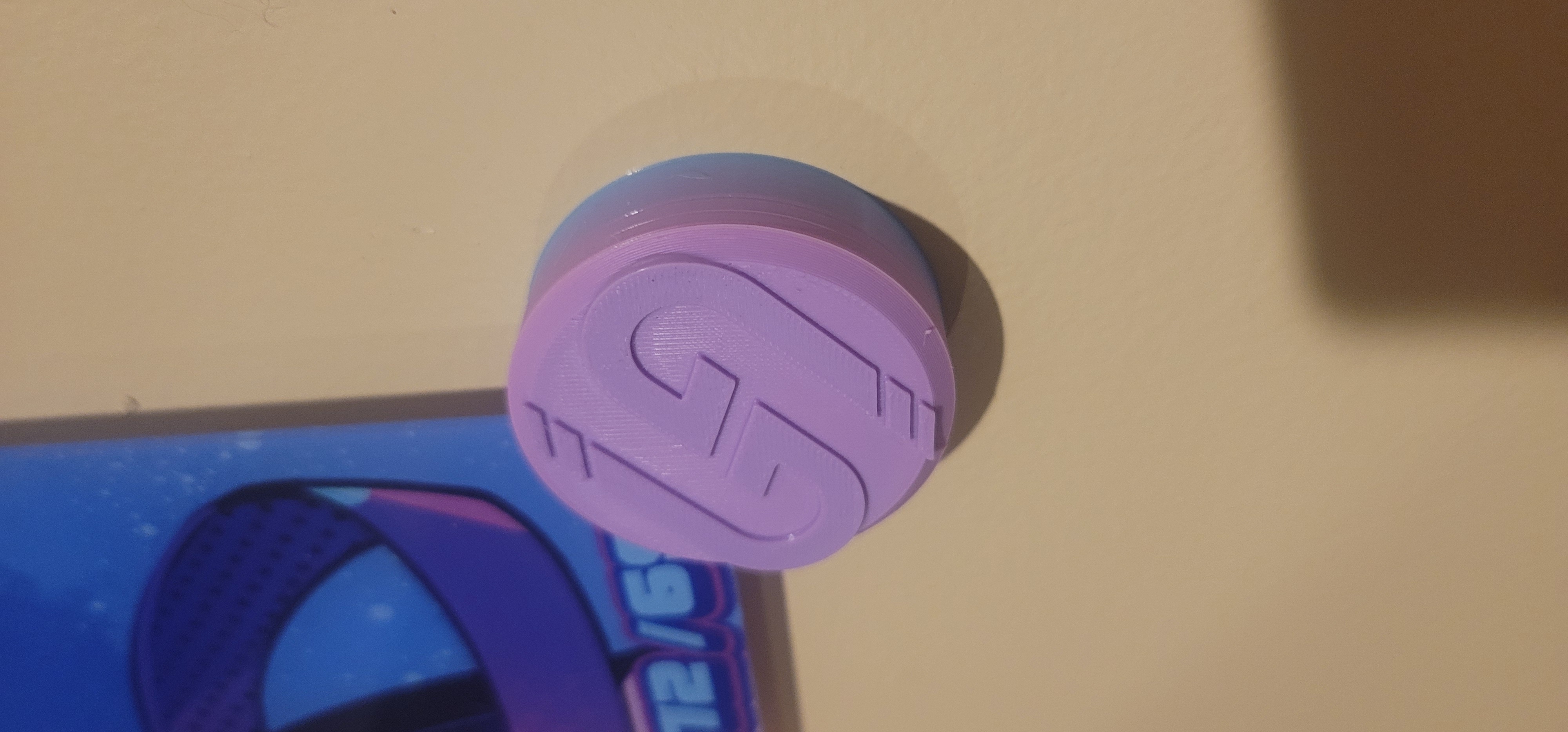 Gamersupps Poster Hanger
