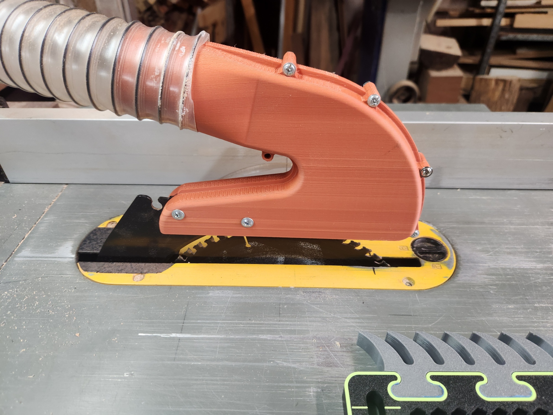 Dewalt table saw dust collector