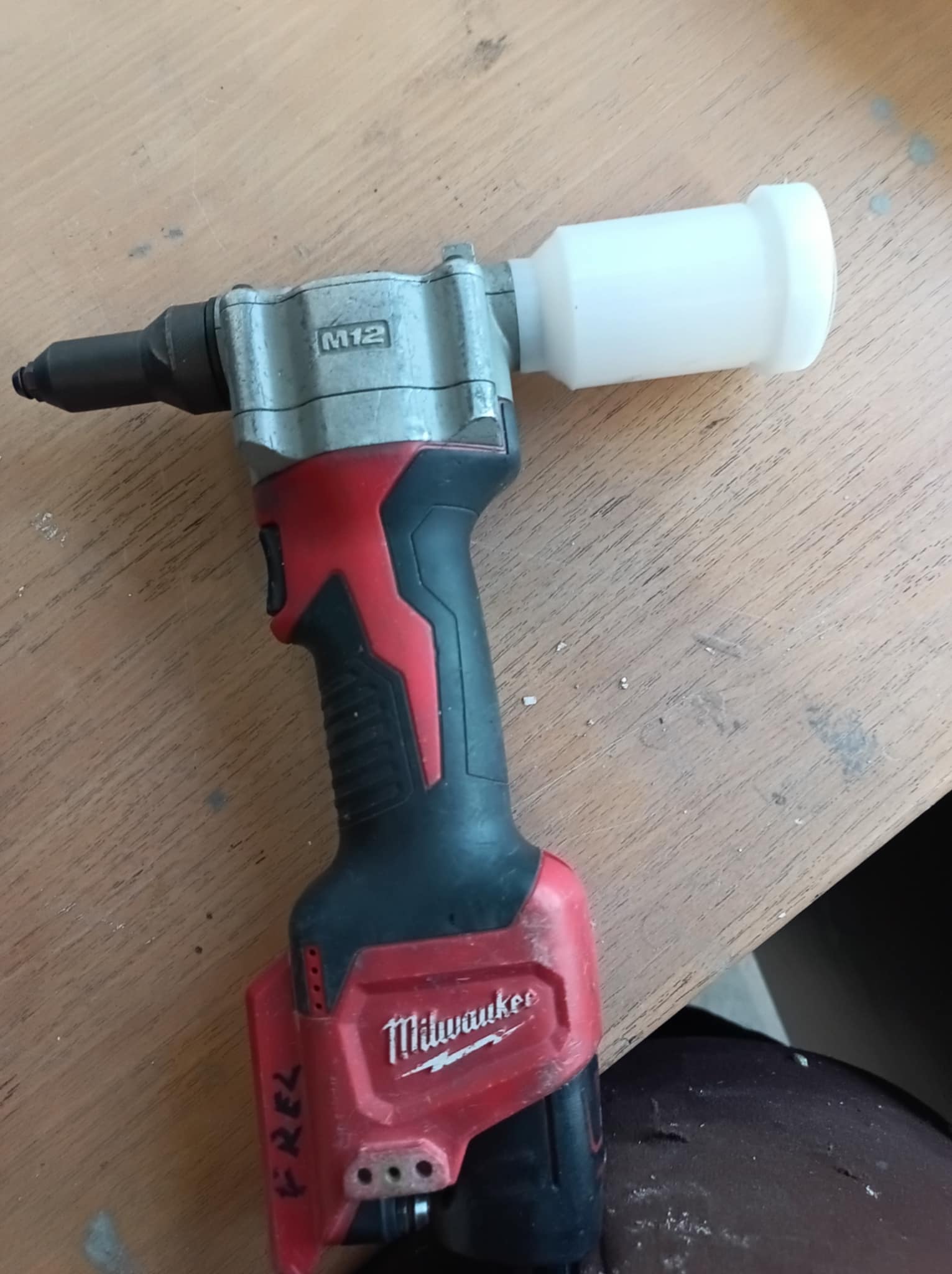 MILWAUKEE RIVET CONTAINER -TPU VERSION