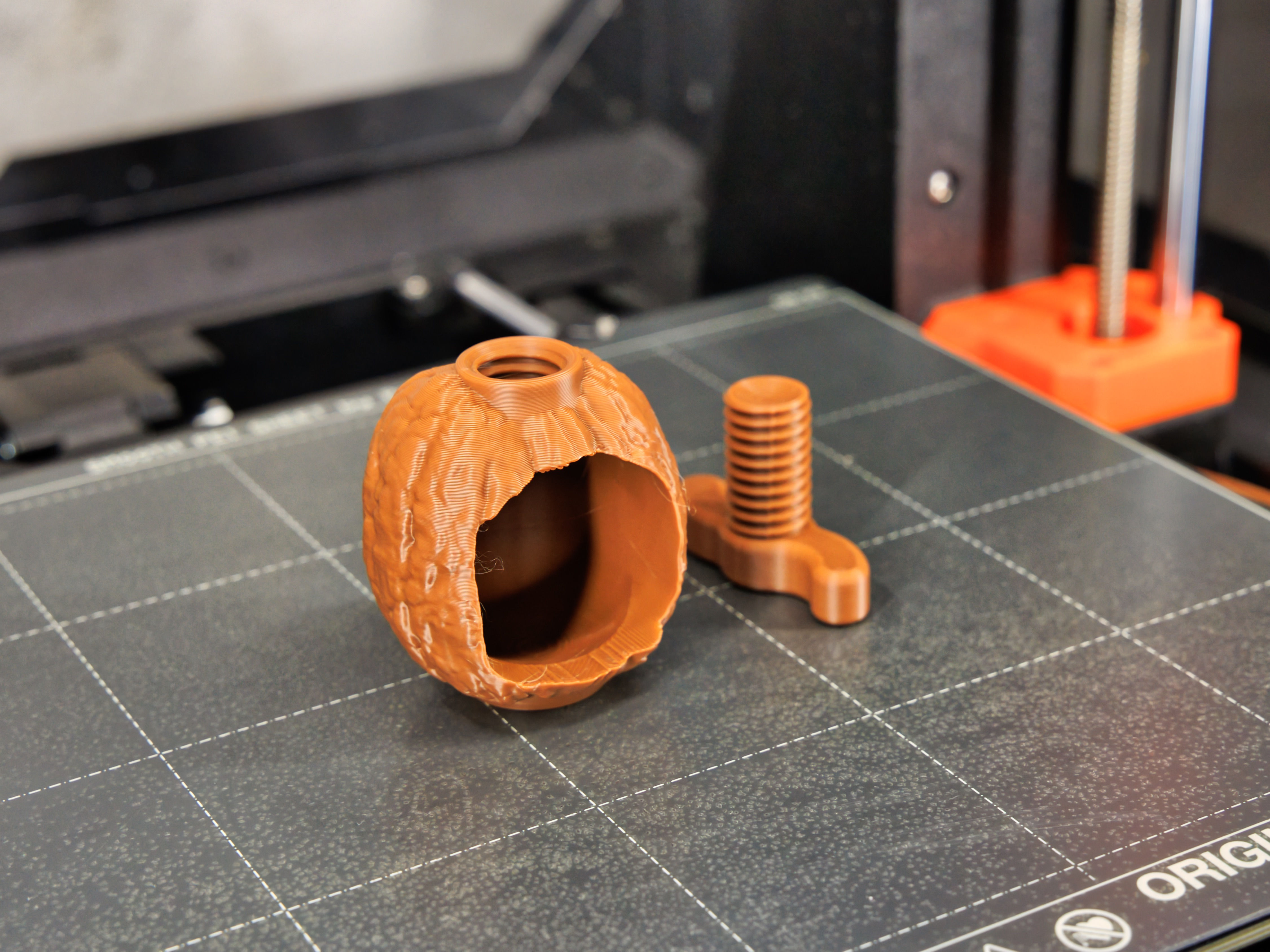 Miniatura 3 do modelo 3D Walnut-shaped Nutcracker