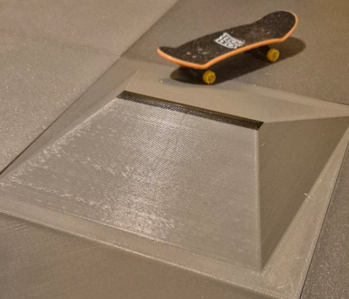 Tetrahedron_Ramp (Mini SkatePark - FingerBoard by Cartesius 3D)
