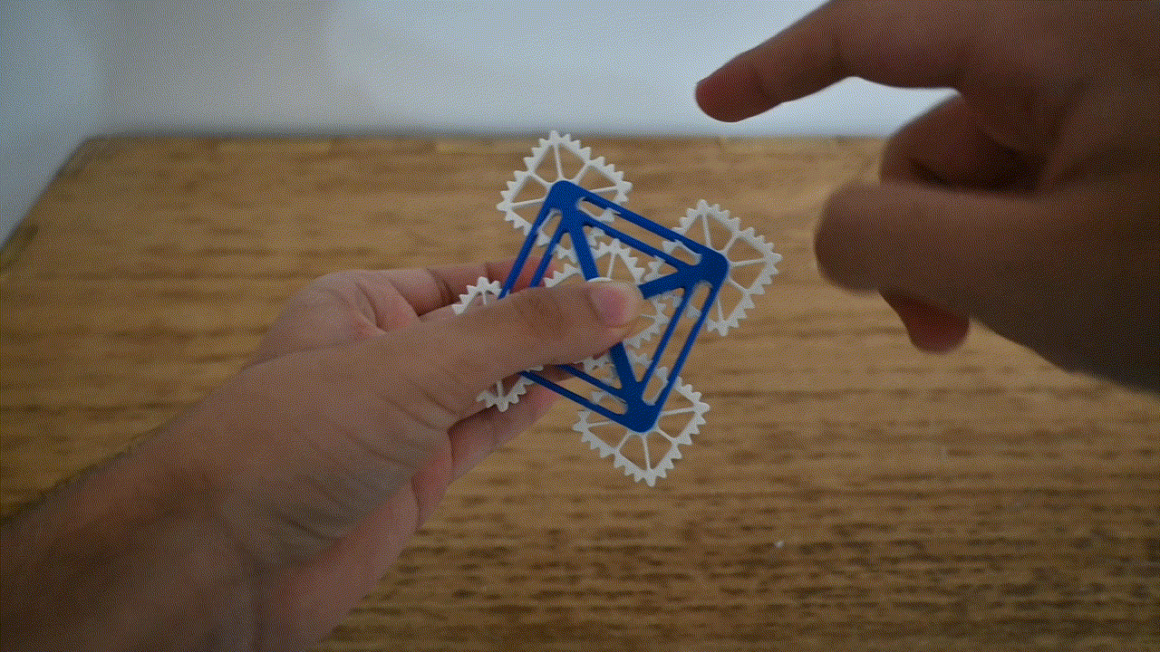 Square gear fidget spinner