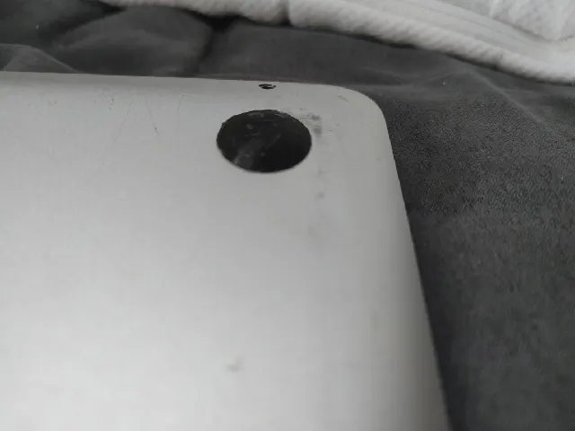 MacBook / MacBook Pro Unibody Rubber Feet A1278 A1286 A1297 - Bottom Case Replacement