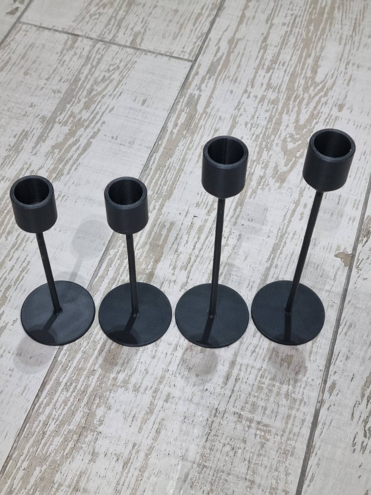 Minimalist candle holder