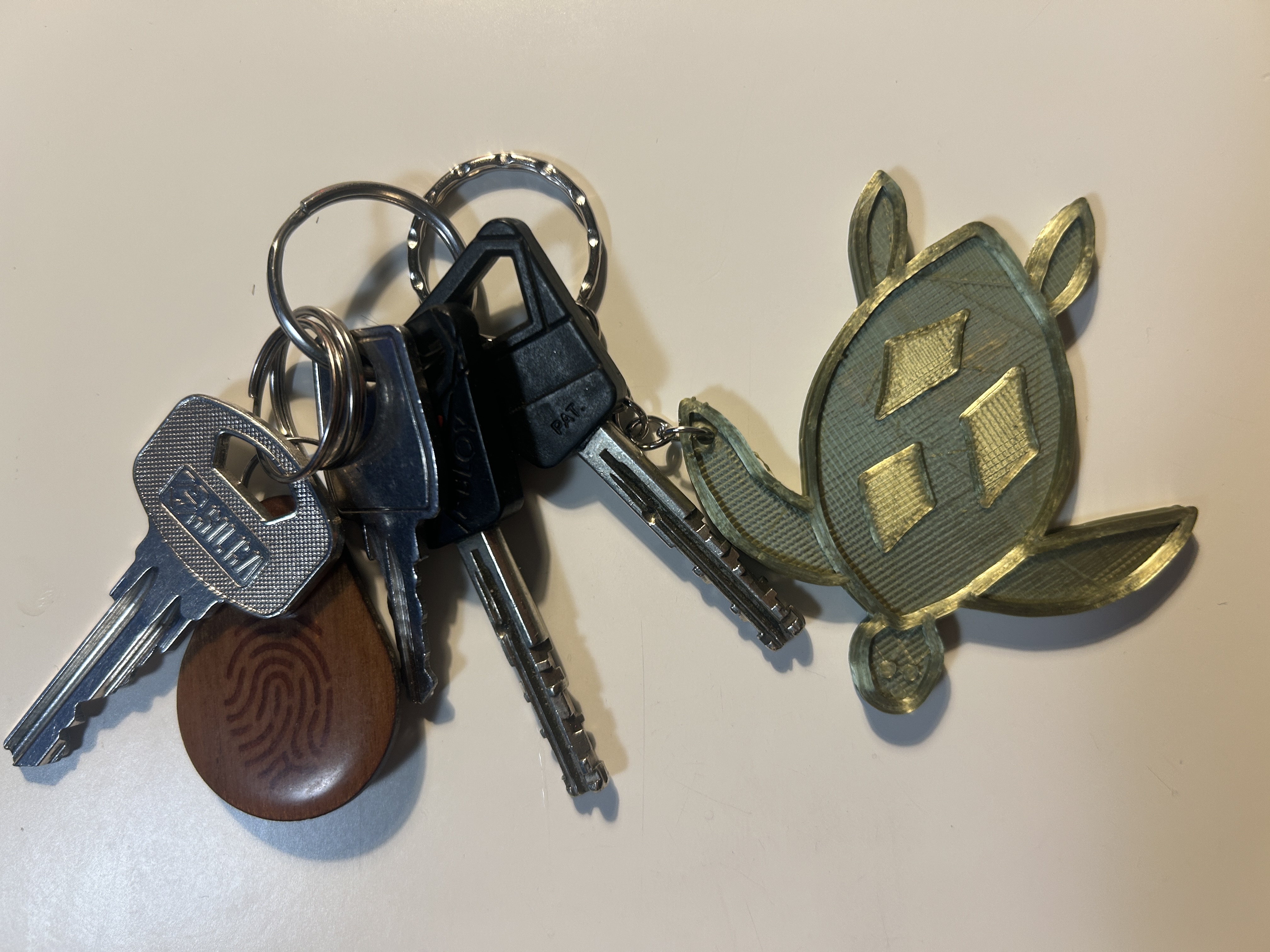 Minimalist Sea Turtle Keychain – Hand-Drawn Style