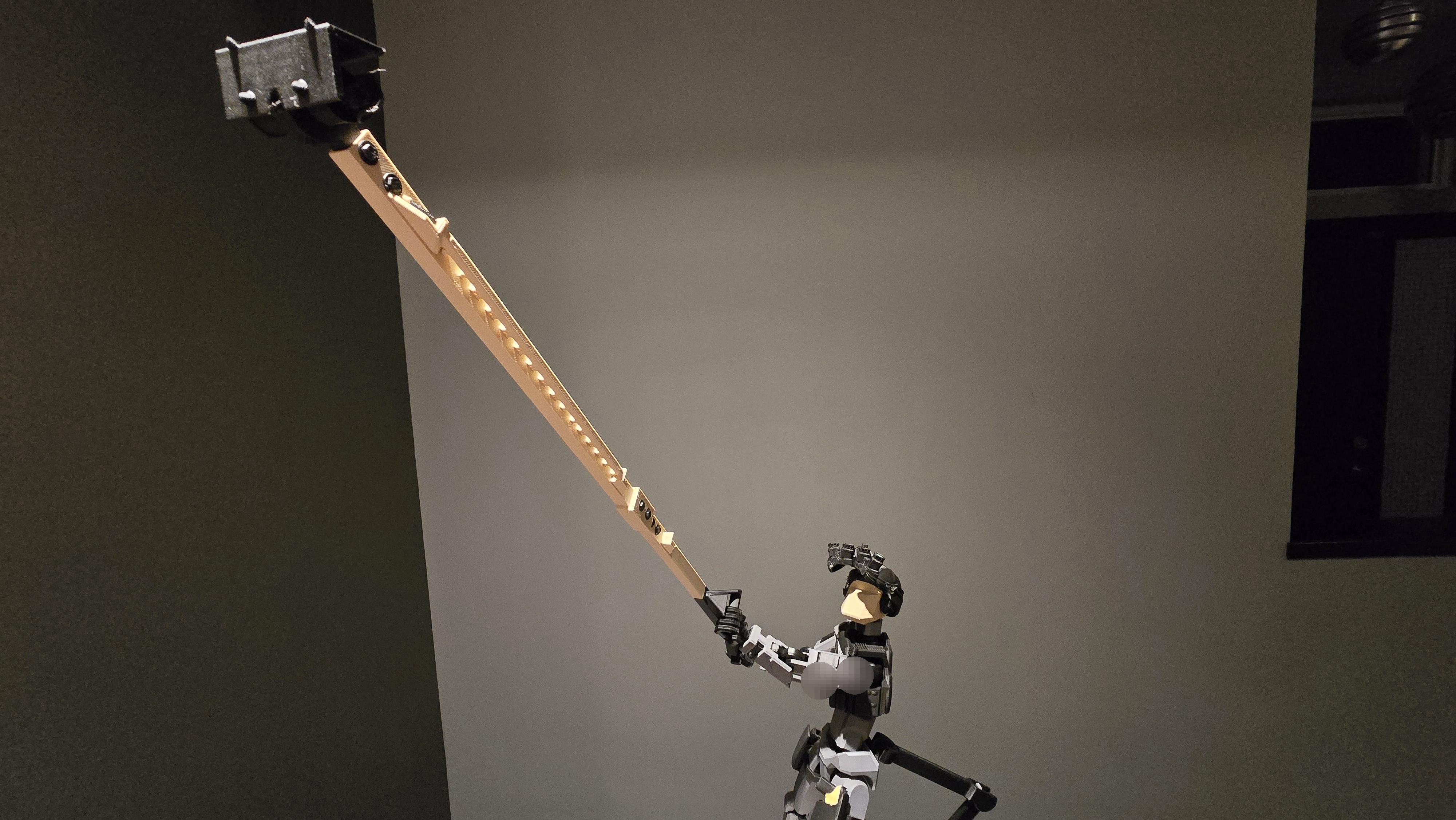 Dummy 13 Flash Bang Pole with Extension