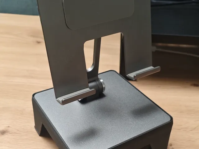 Higher Platform for LCD/Tablet Metal Stand (131x131 mm Base)