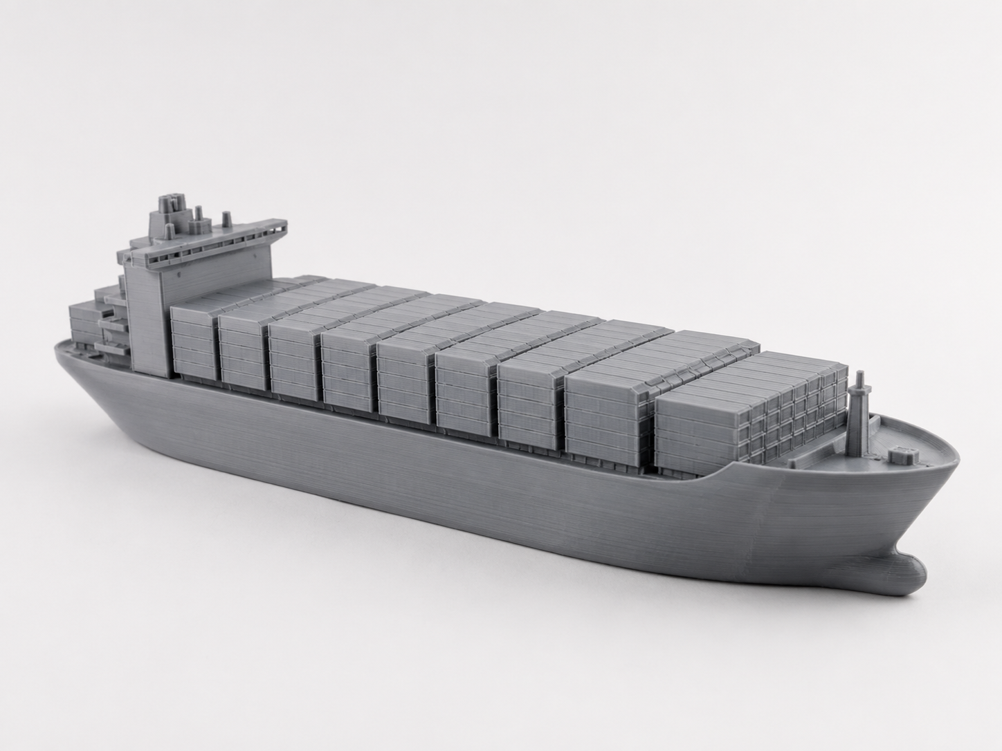 Modell eines Containerschiffs - Model of a container ship