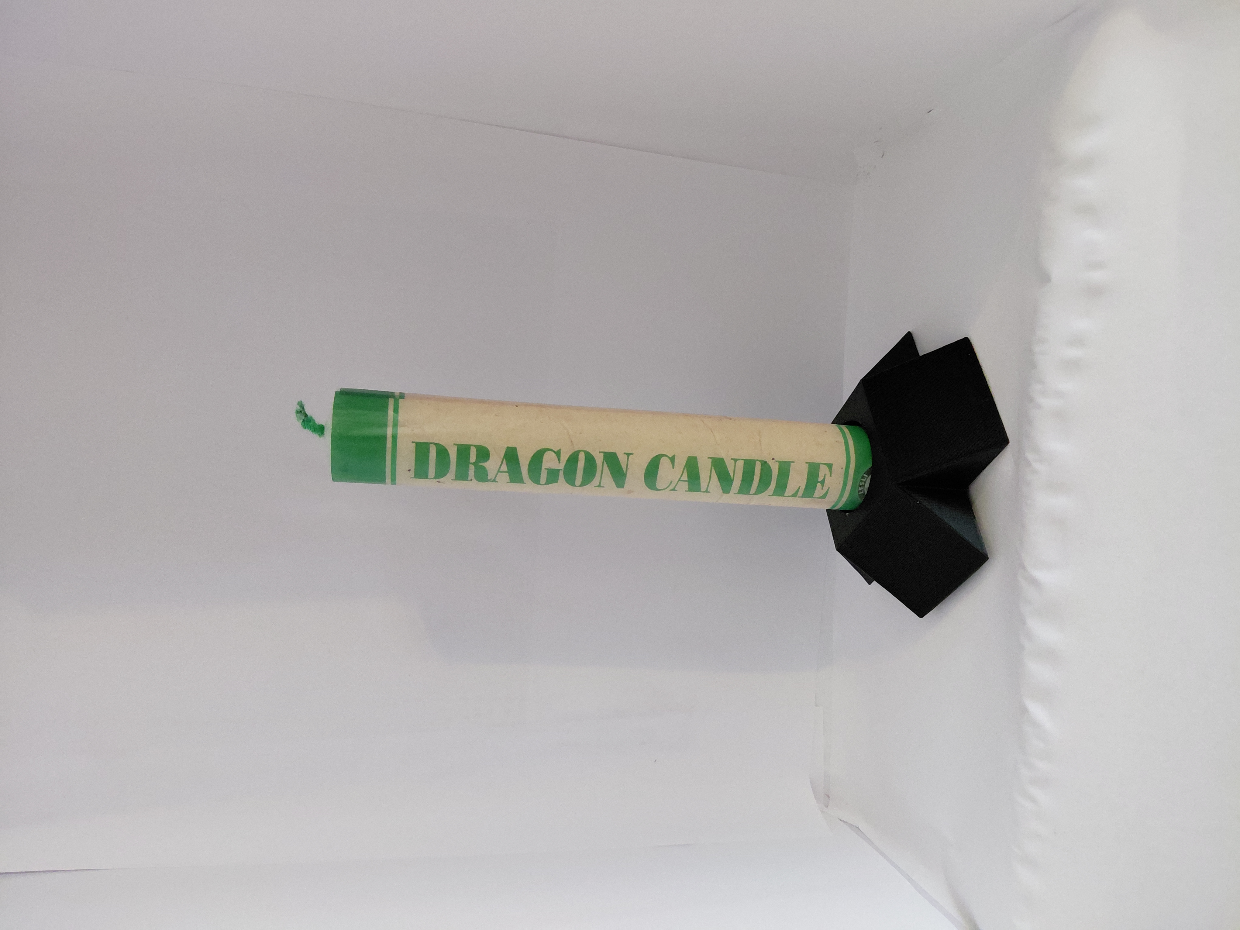 Minimalist Candle Holder – Designed for 25×25 mm Square Candles